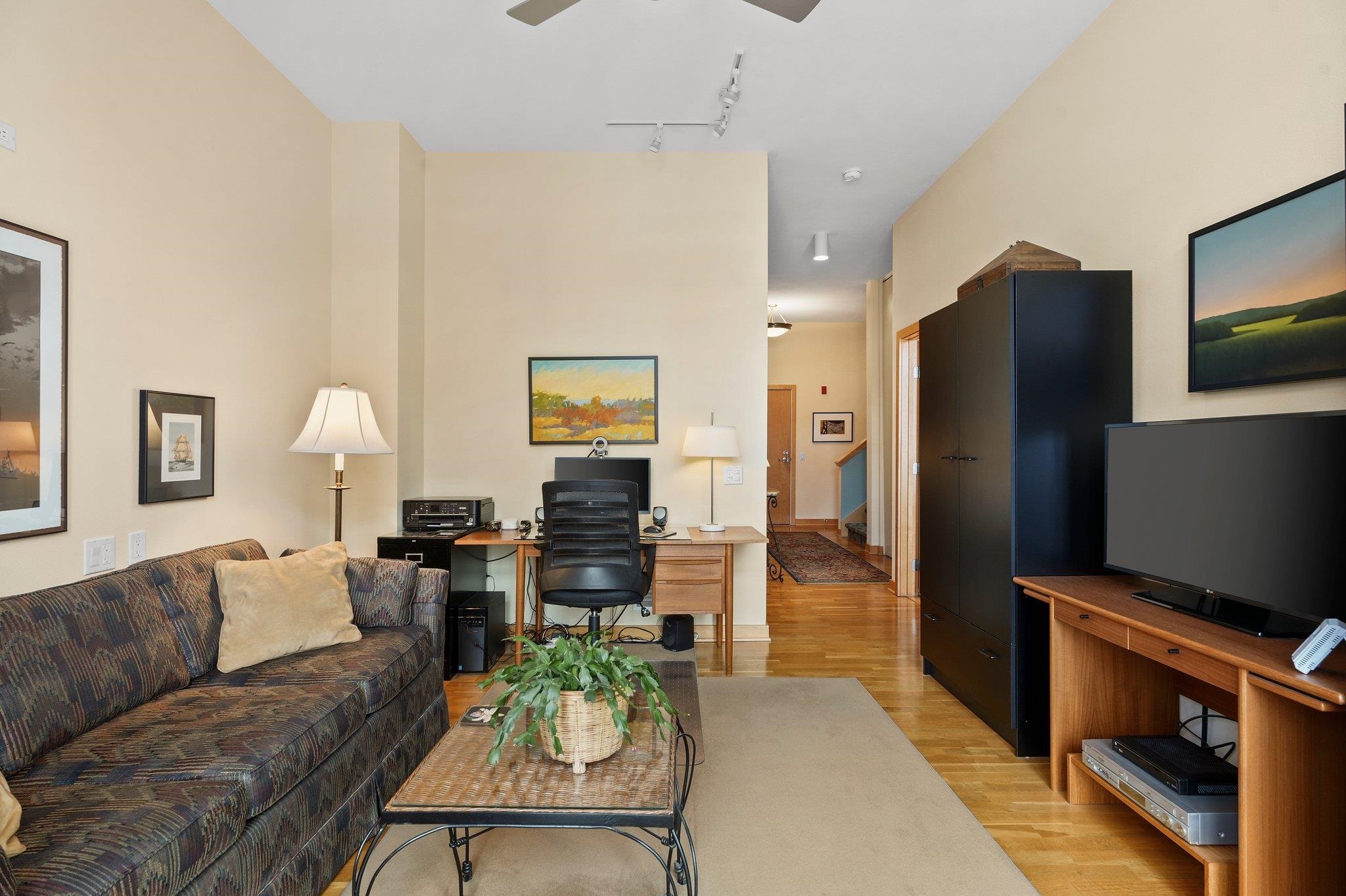 533 W Main Street Unit: 305