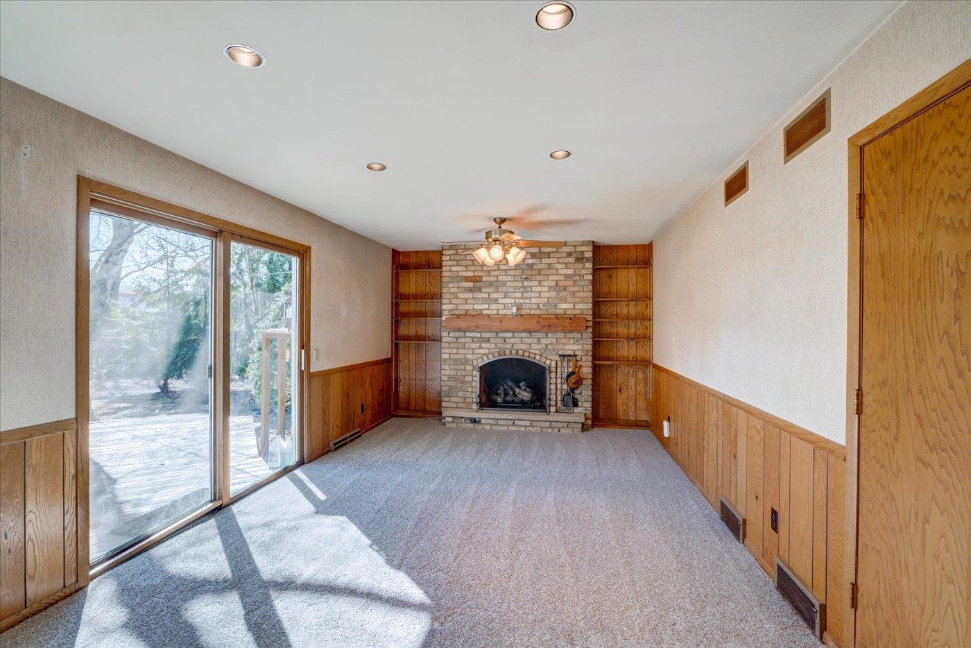 913 Arden Lane