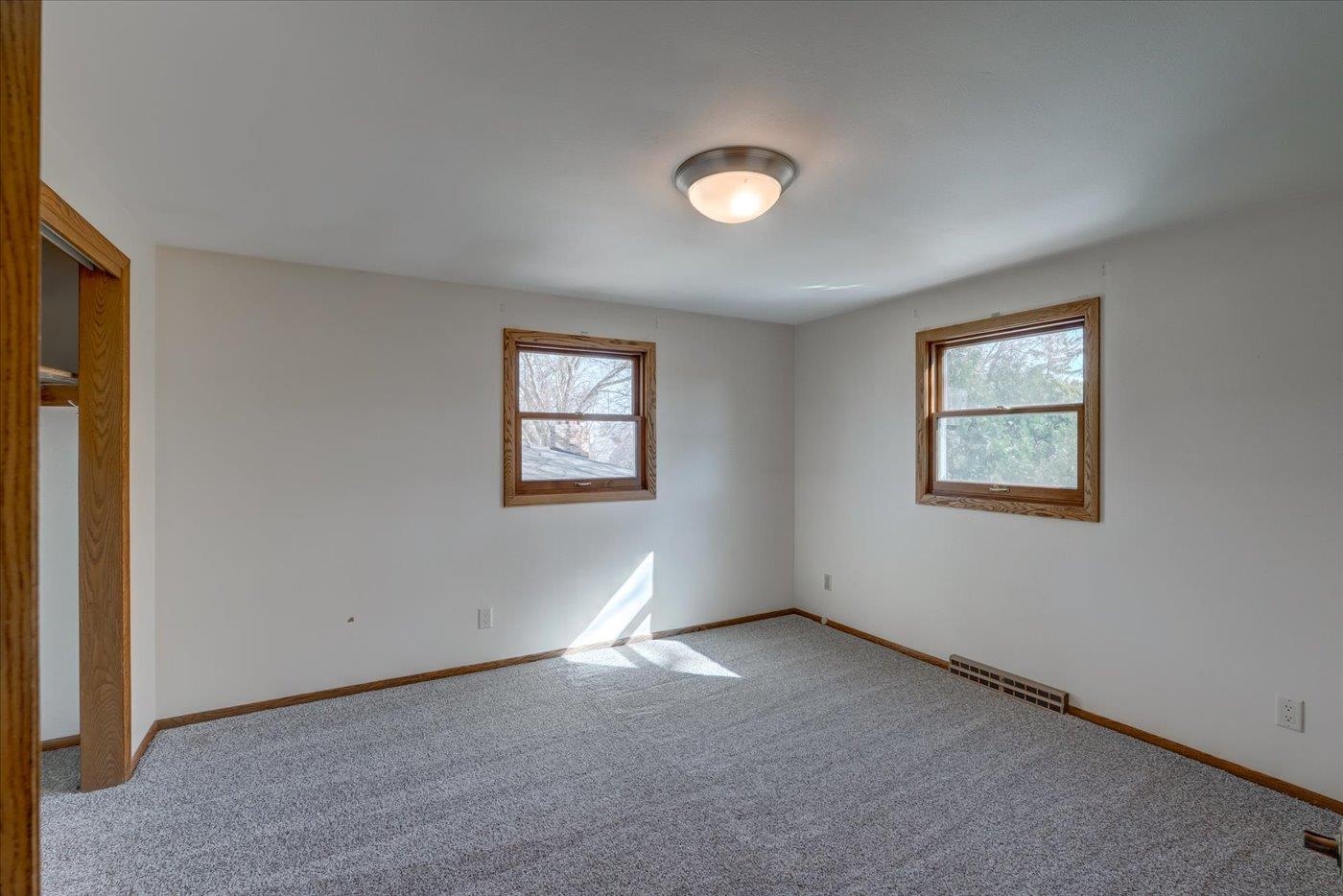 913 Arden Lane