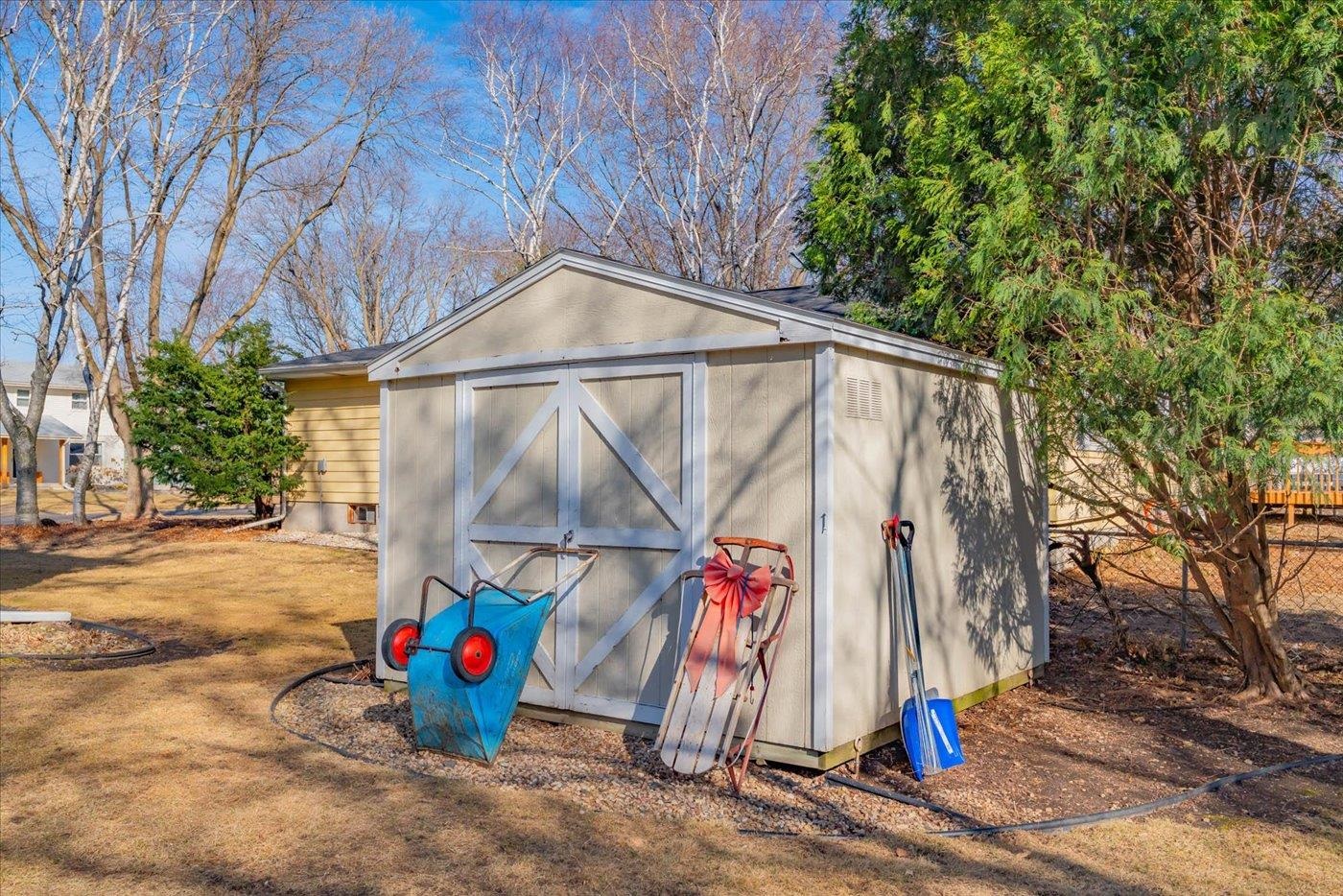 913 Arden Lane