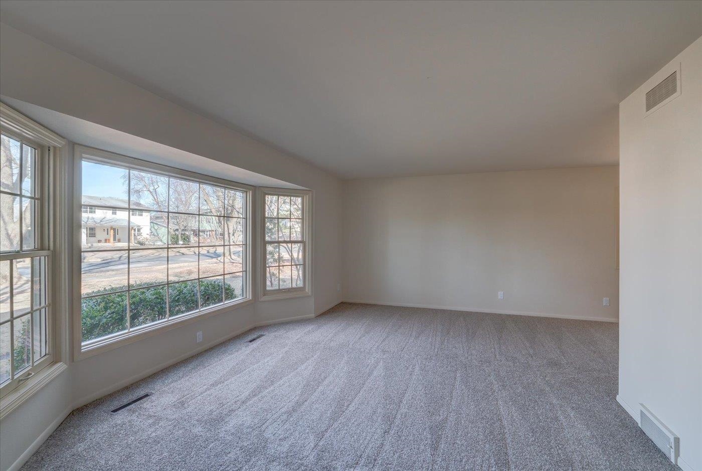 913 Arden Lane