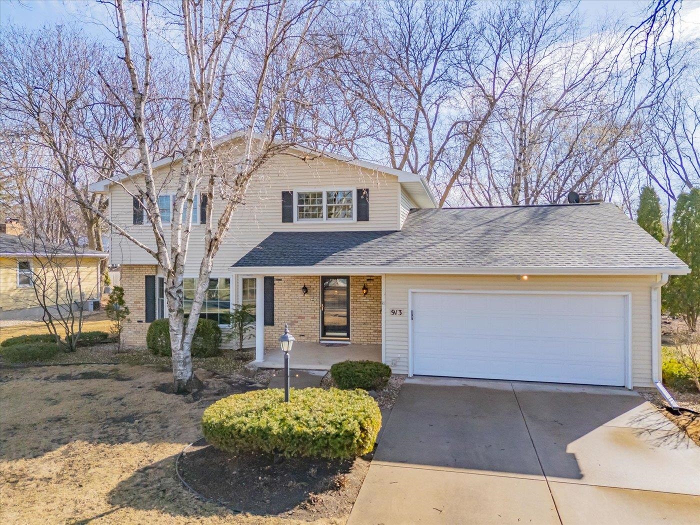 913 Arden Lane