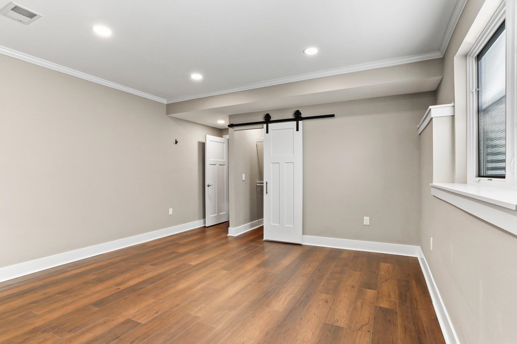 9333 Ancient Oak Lane