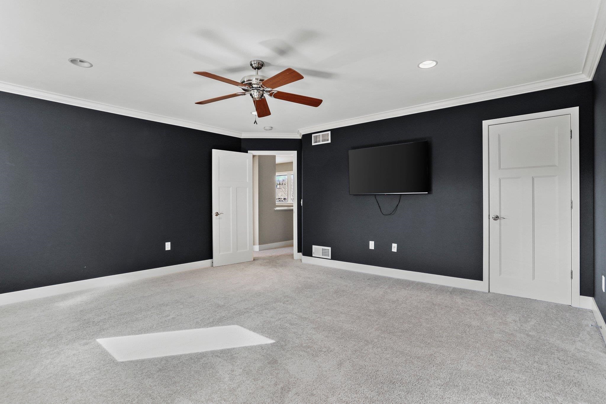 9333 Ancient Oak Lane