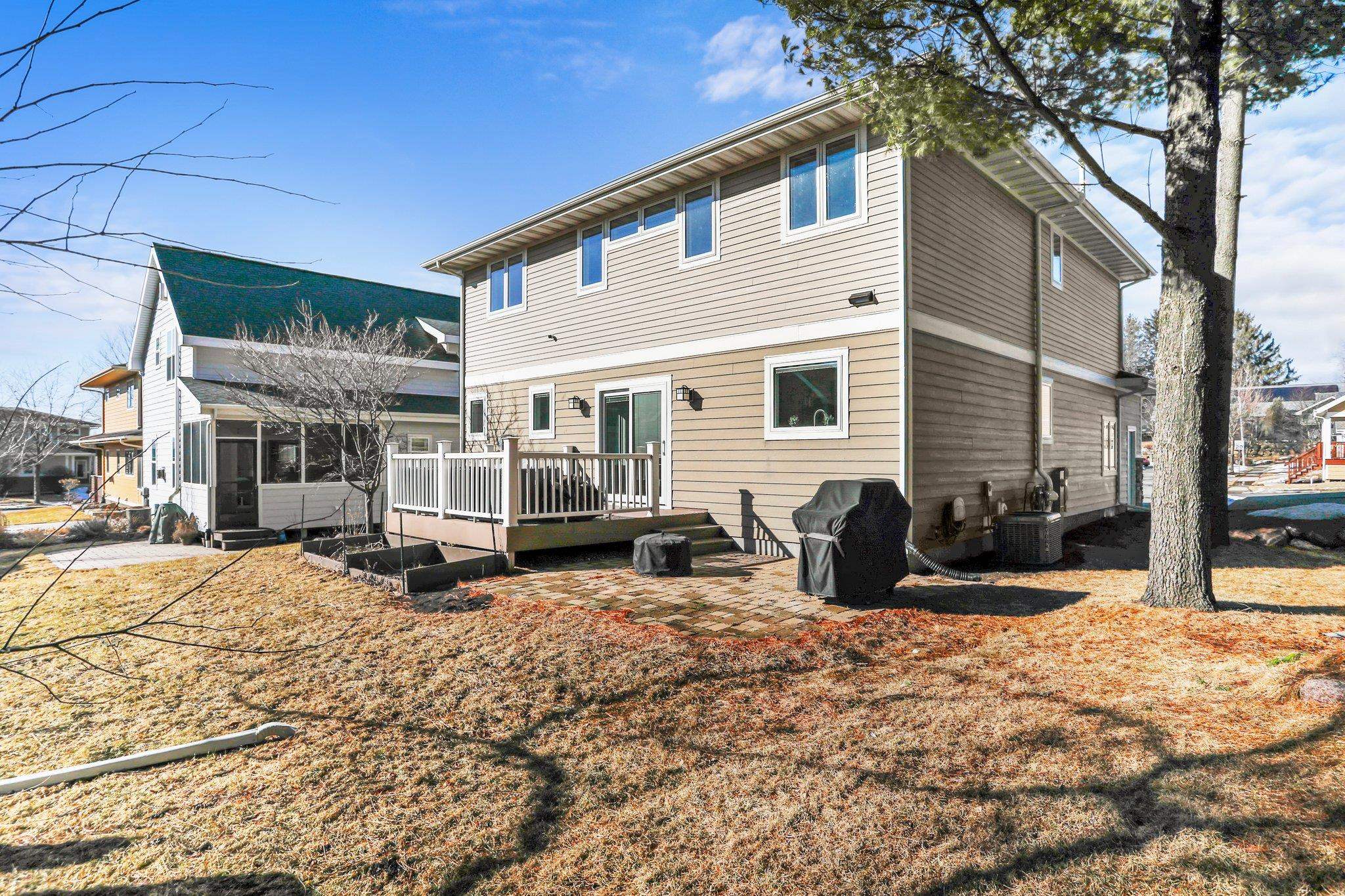 9333 Ancient Oak Lane
