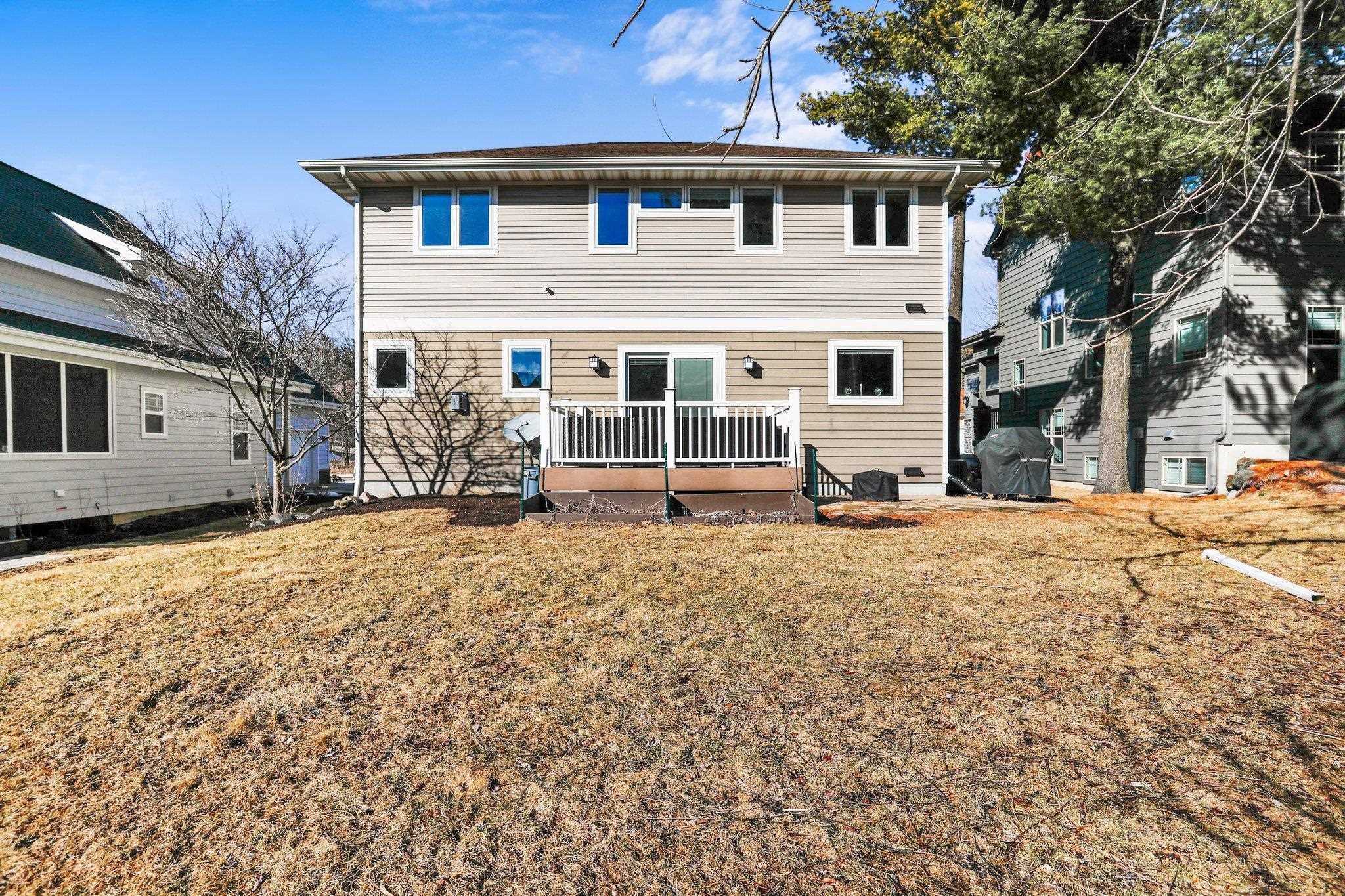 9333 Ancient Oak Lane