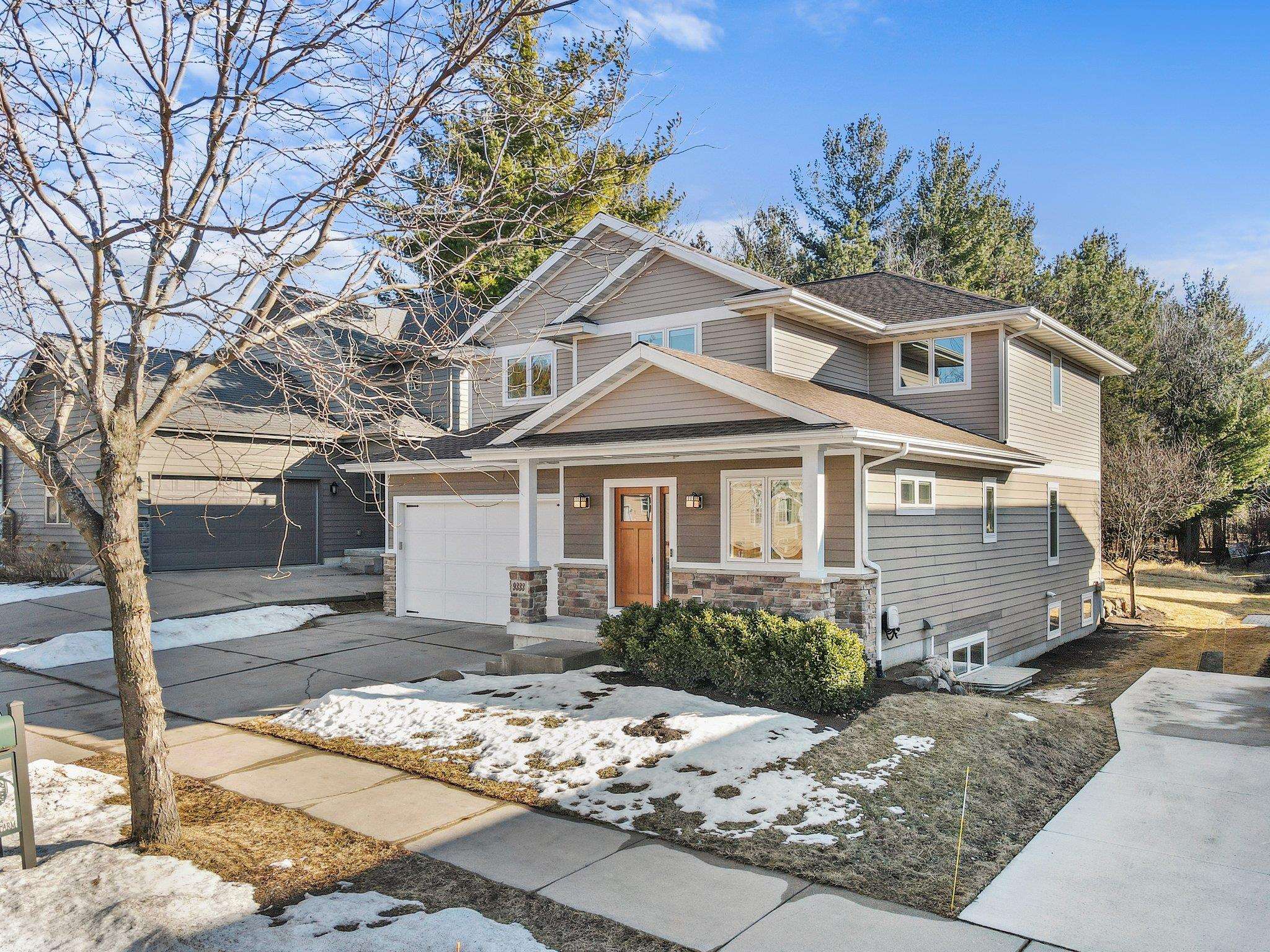 9333 Ancient Oak Lane