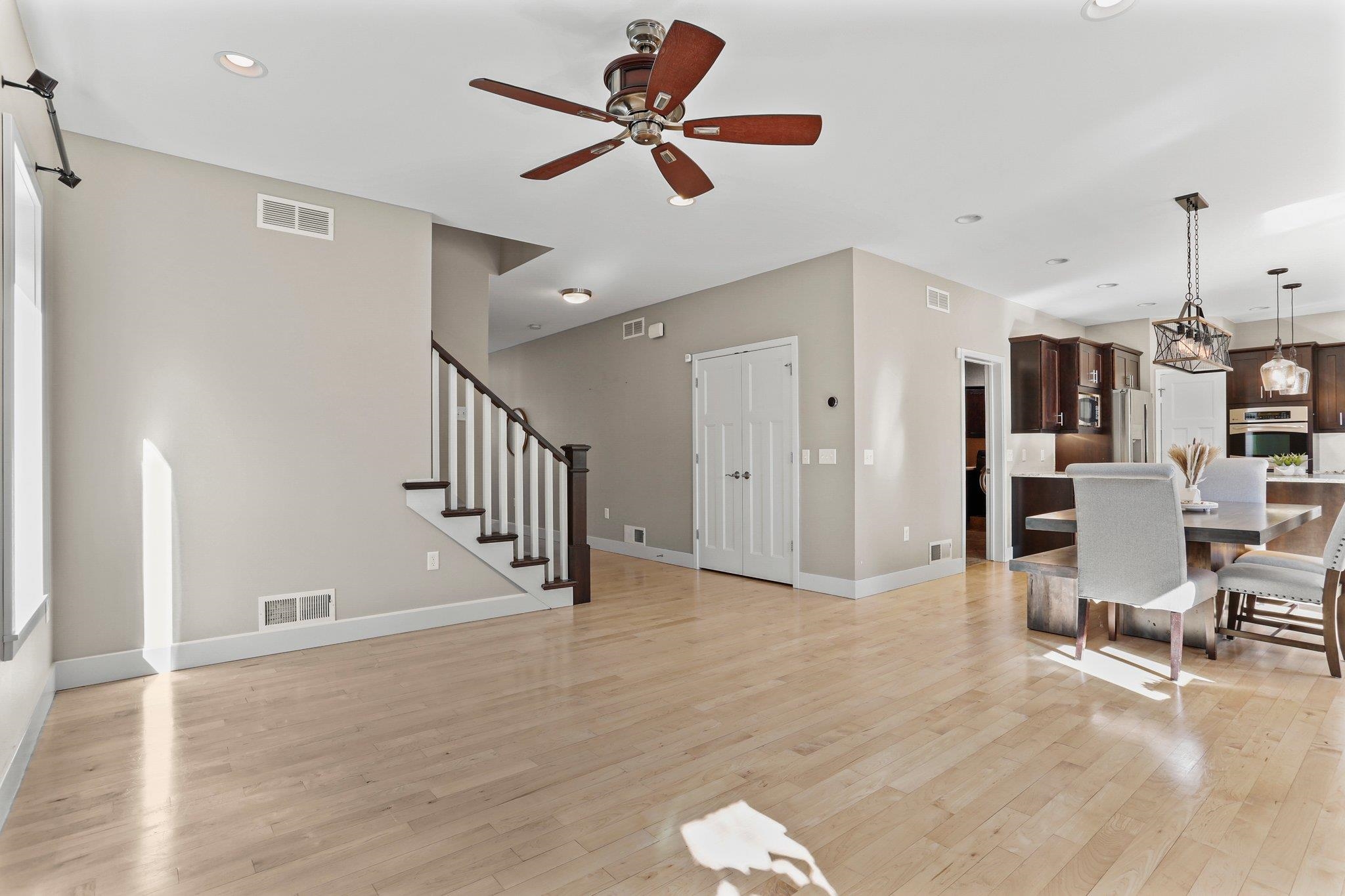 9333 Ancient Oak Lane