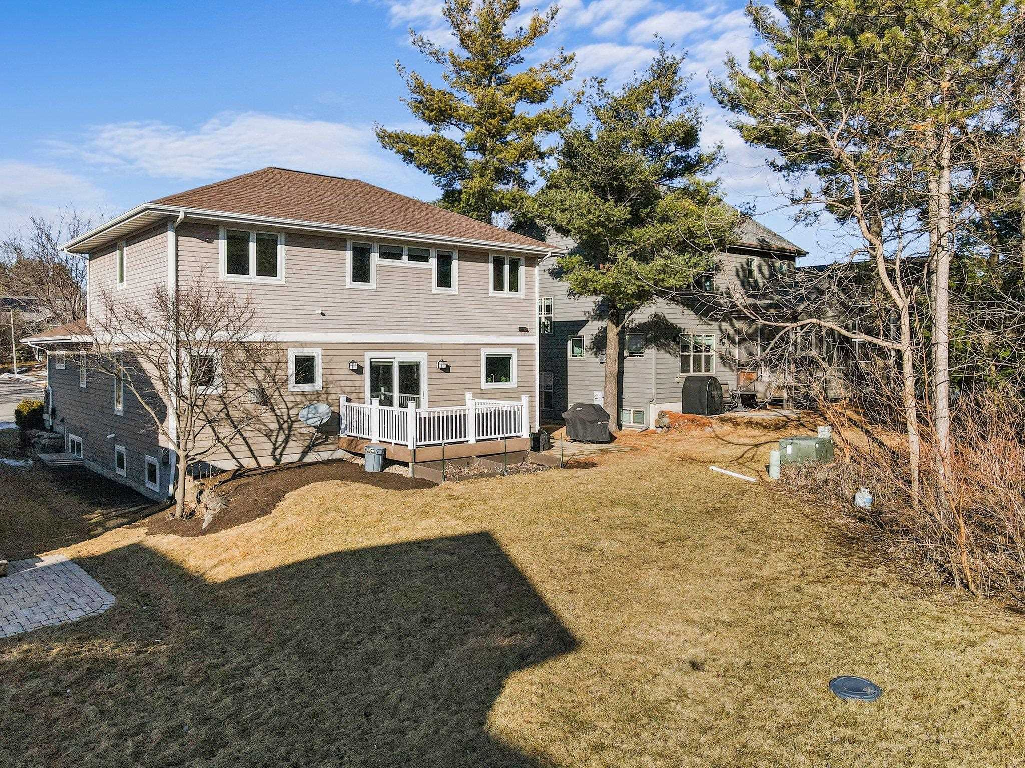 9333 Ancient Oak Lane