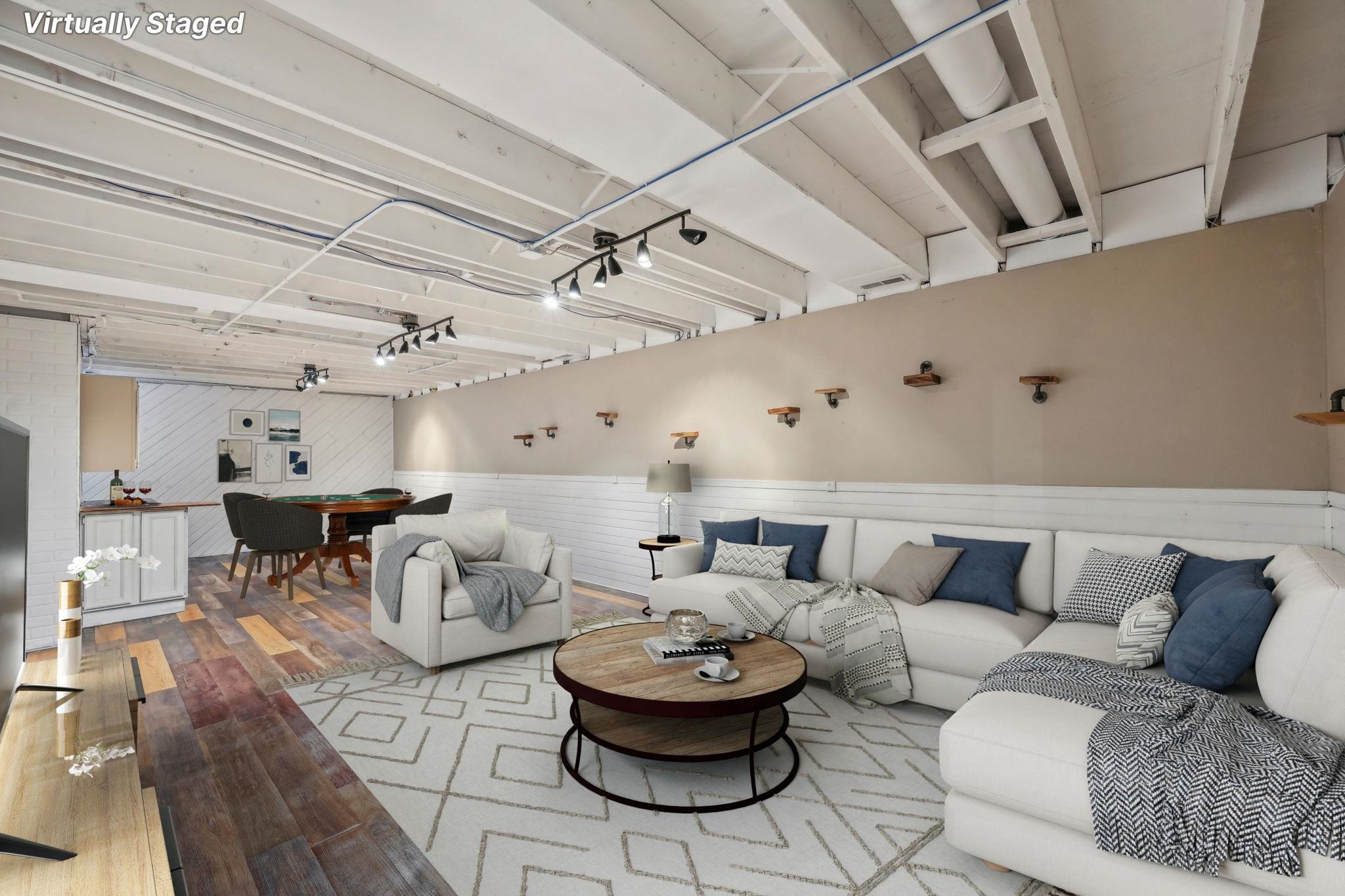 7476 Oak Circle Drive