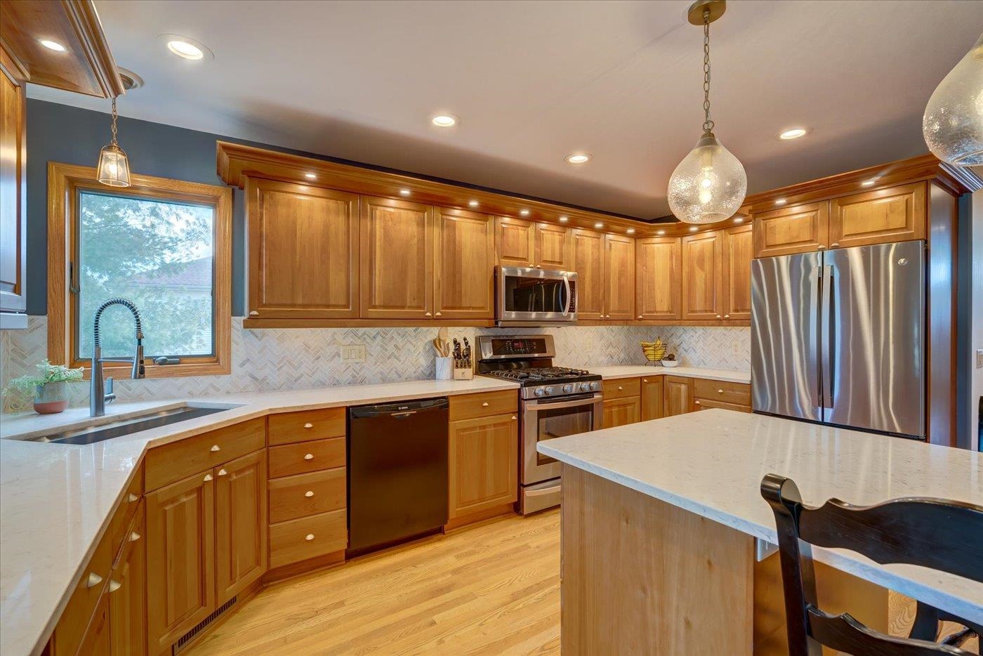 9514 Hill Creek Drive