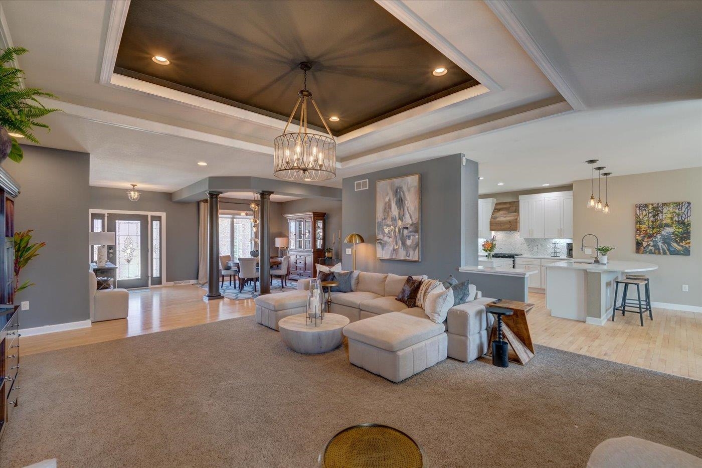 5 Kingswood Circle