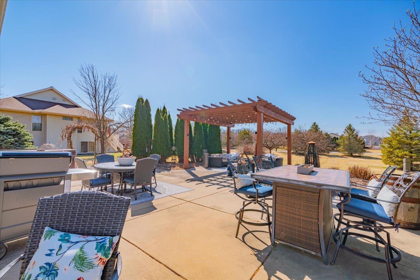 5 Kingswood Circle