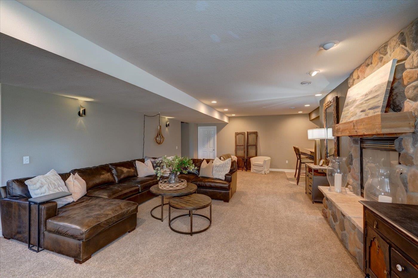 5 Kingswood Circle