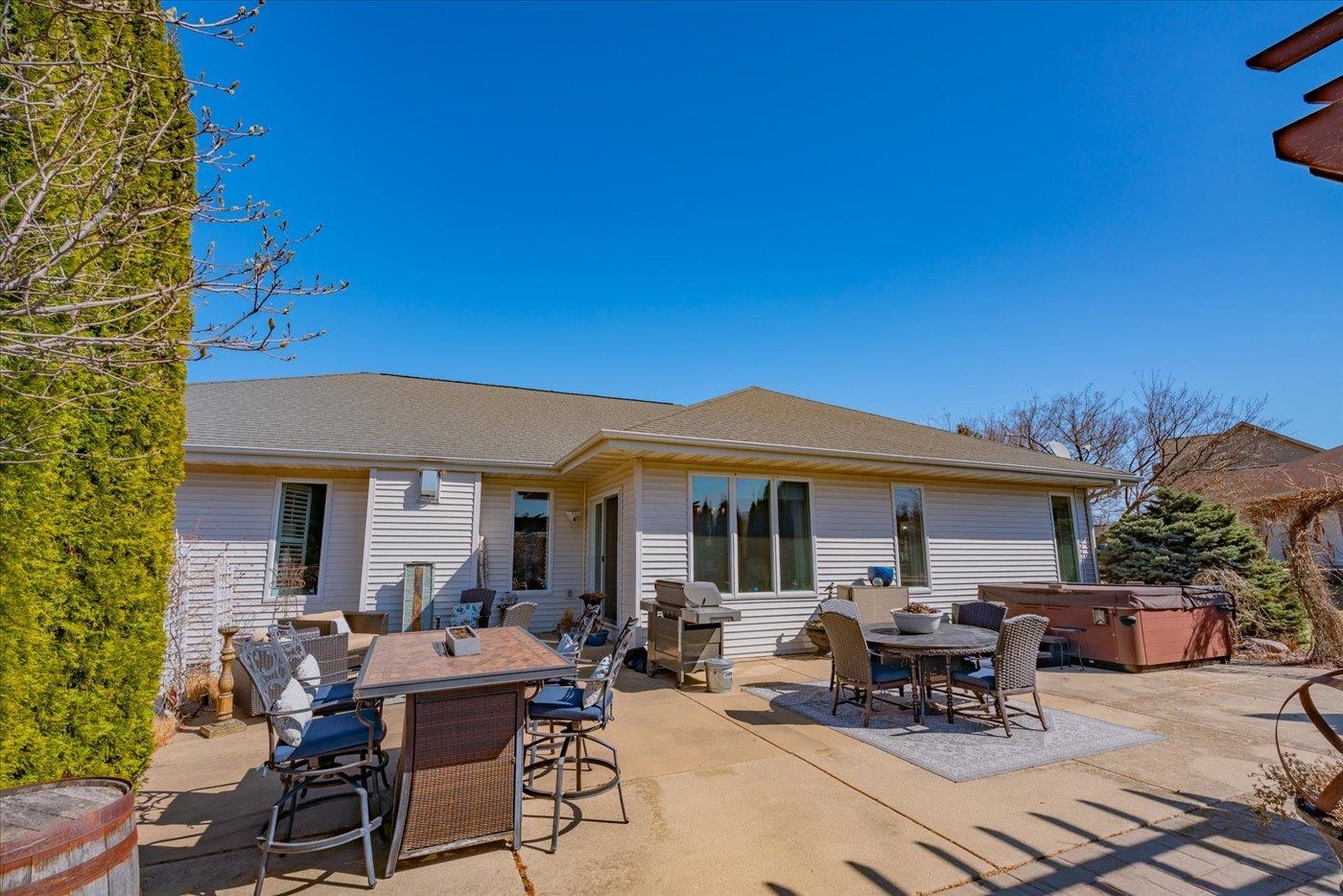 5 Kingswood Circle