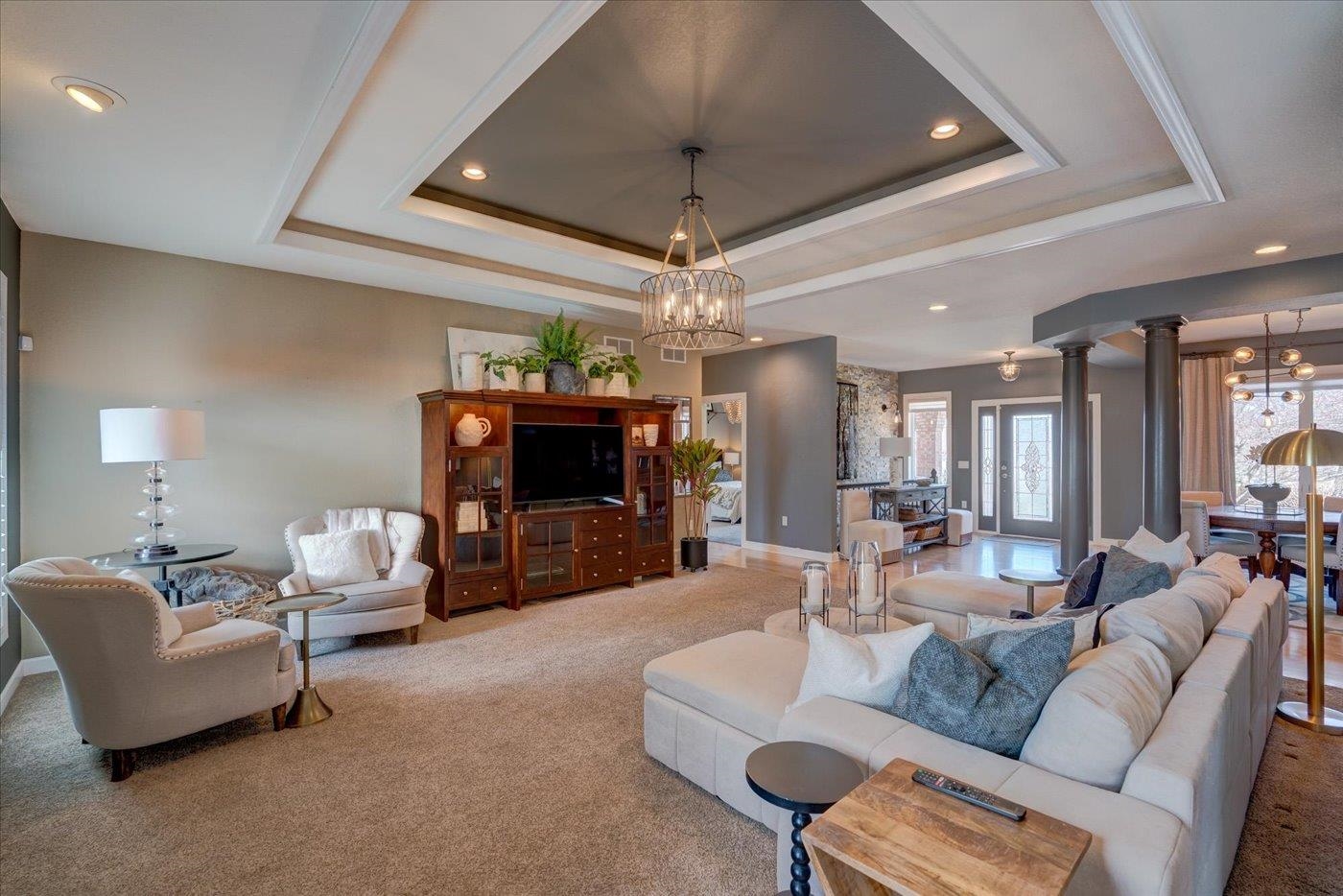 5 Kingswood Circle