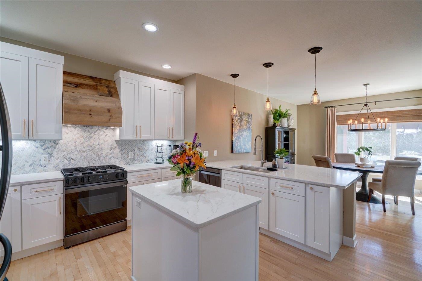5 Kingswood Circle