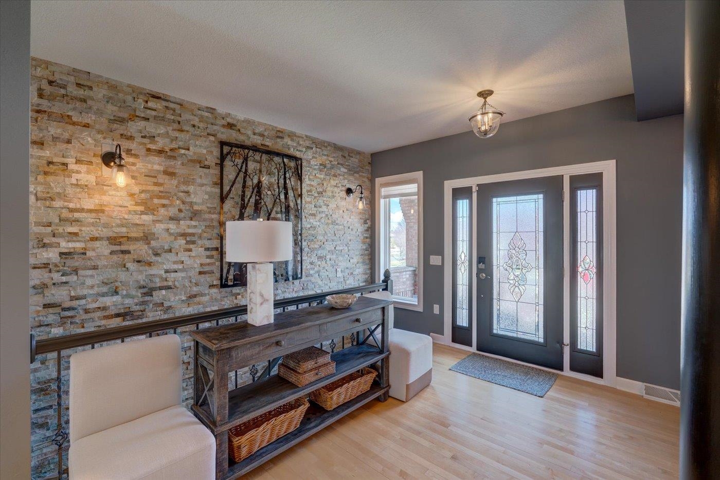 5 Kingswood Circle