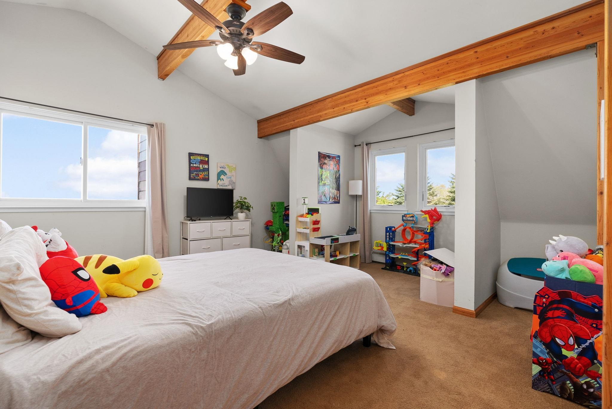 1690 Kestrel Lane