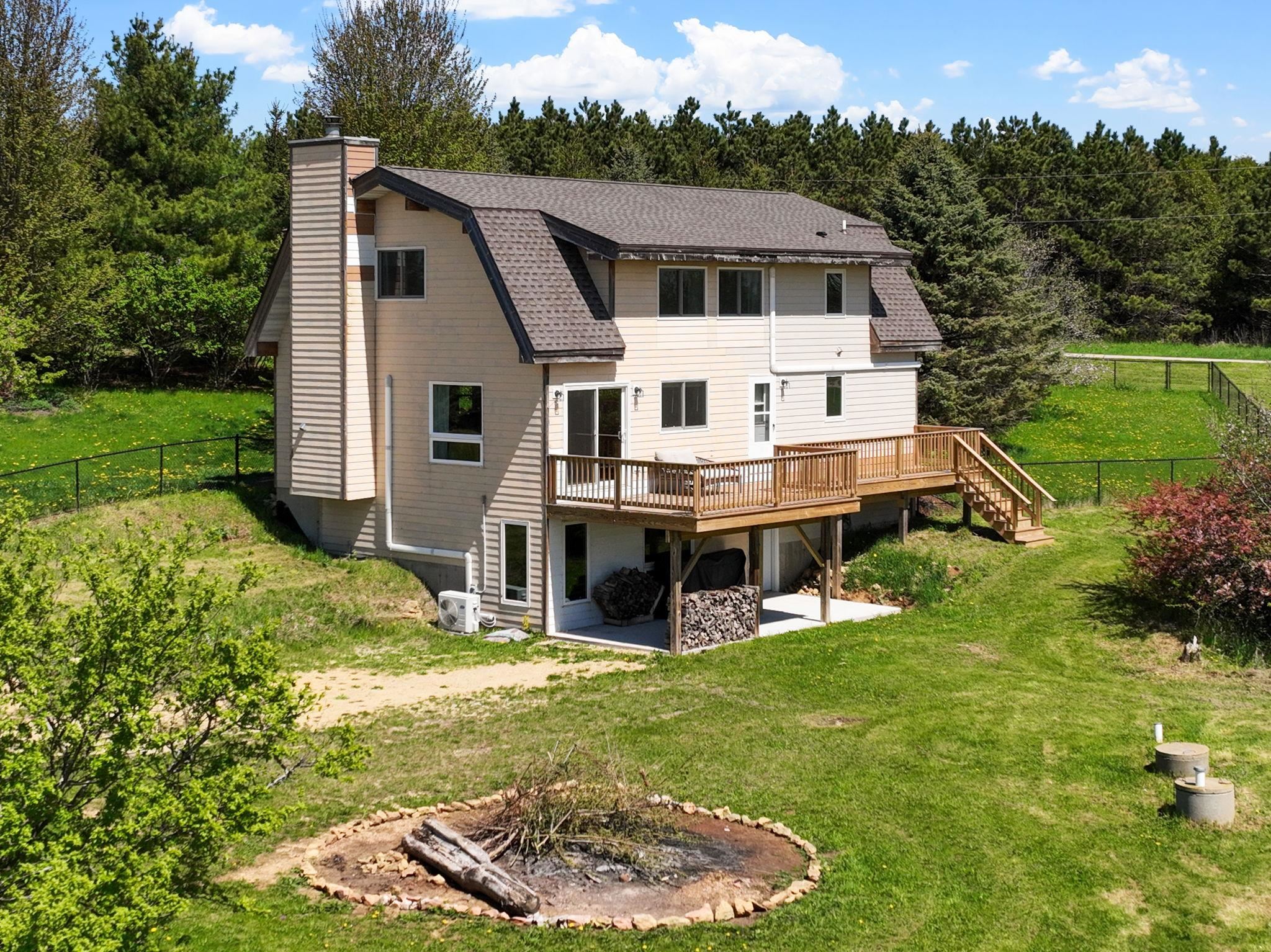 1690 Kestrel Lane