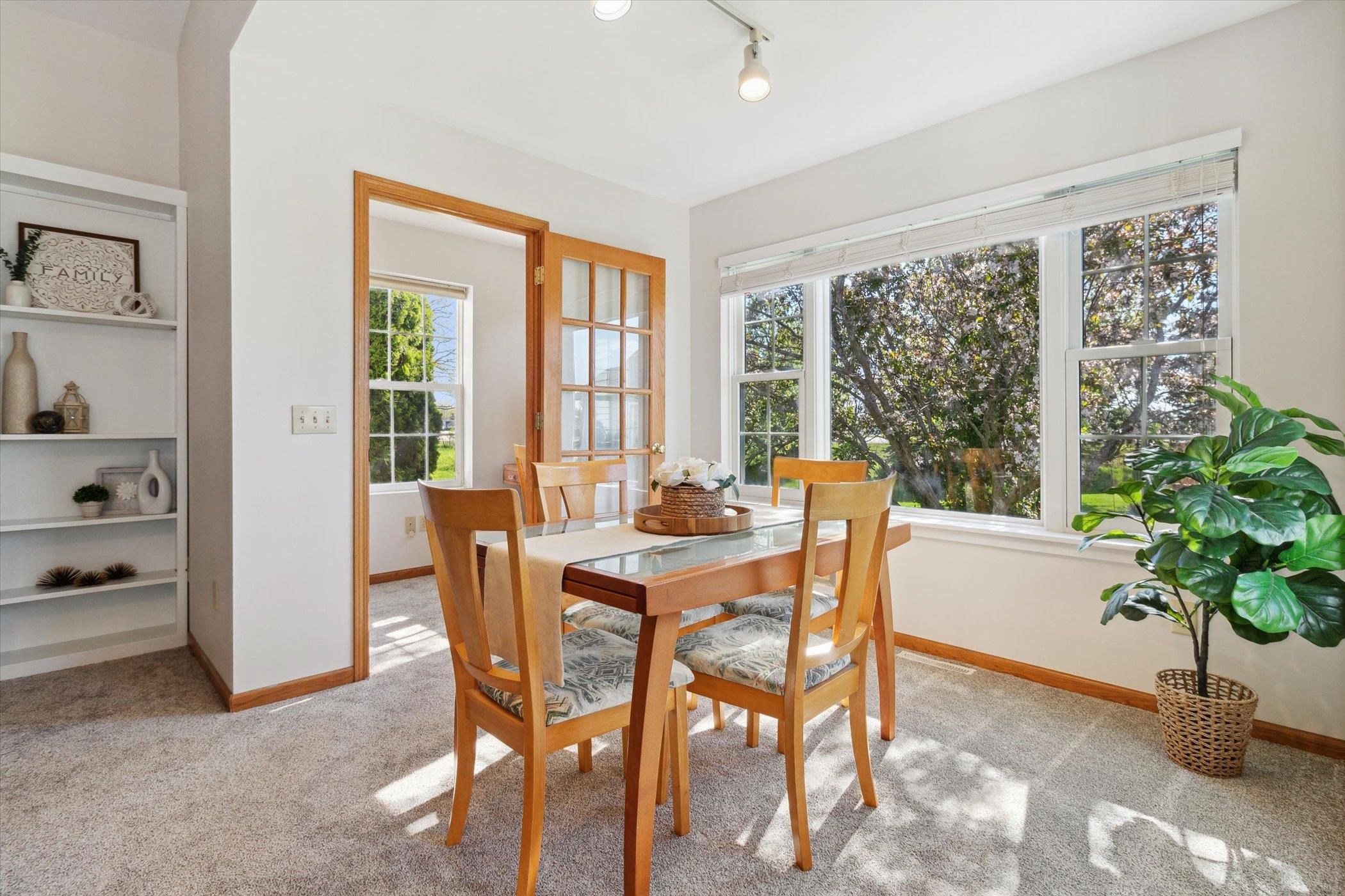 997 NEW HAMPTON Drive