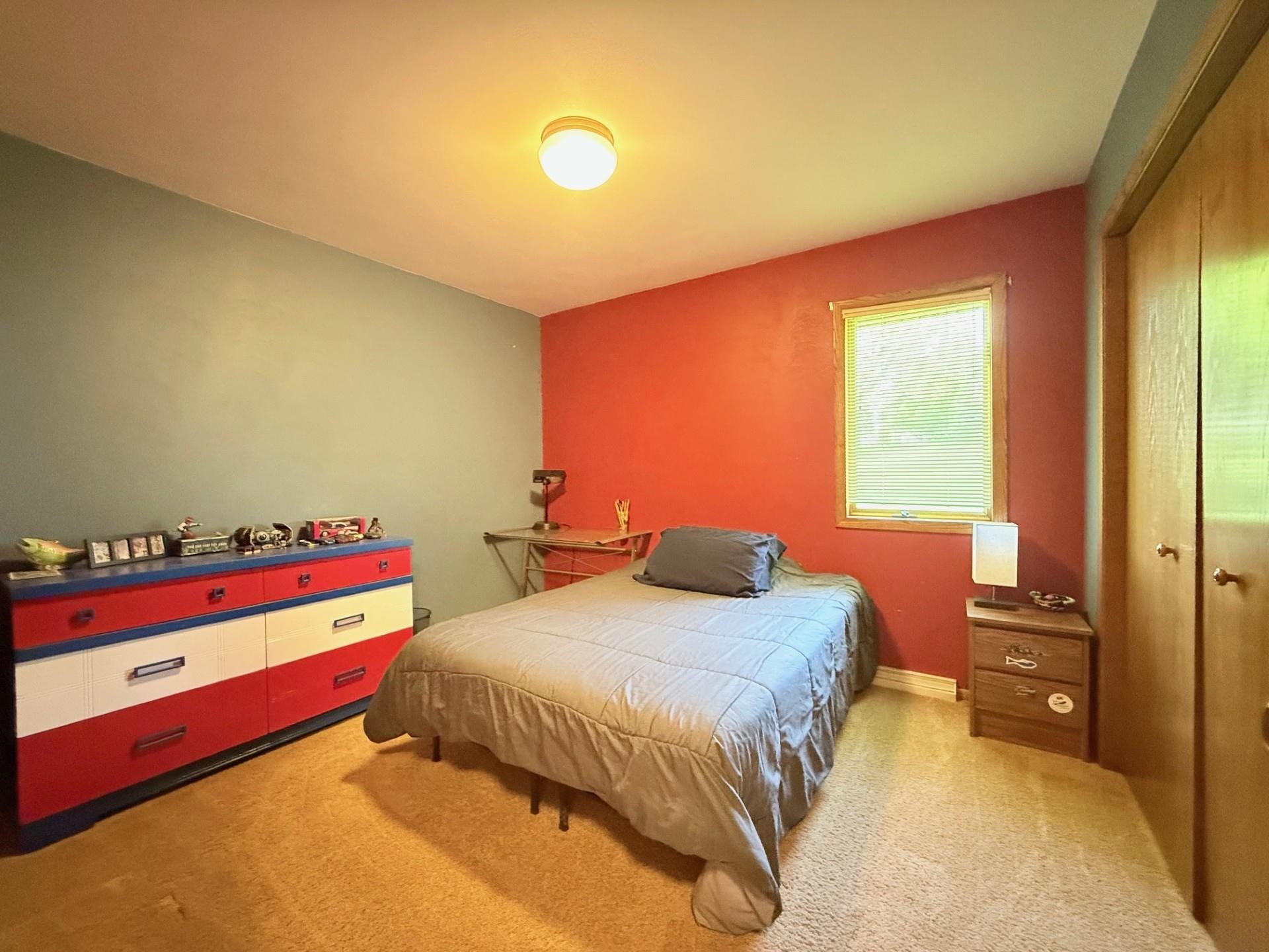 528 W Mohawk Trail