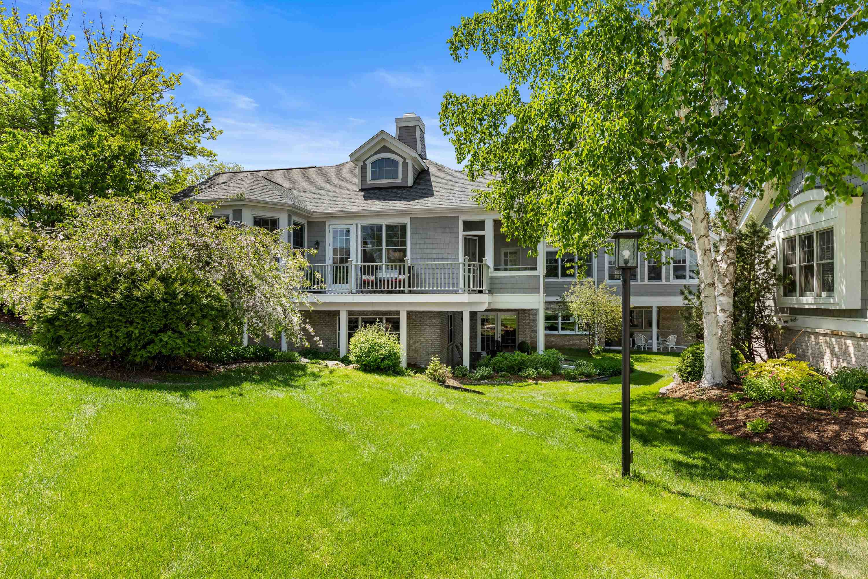 7 Settler Hill Circle