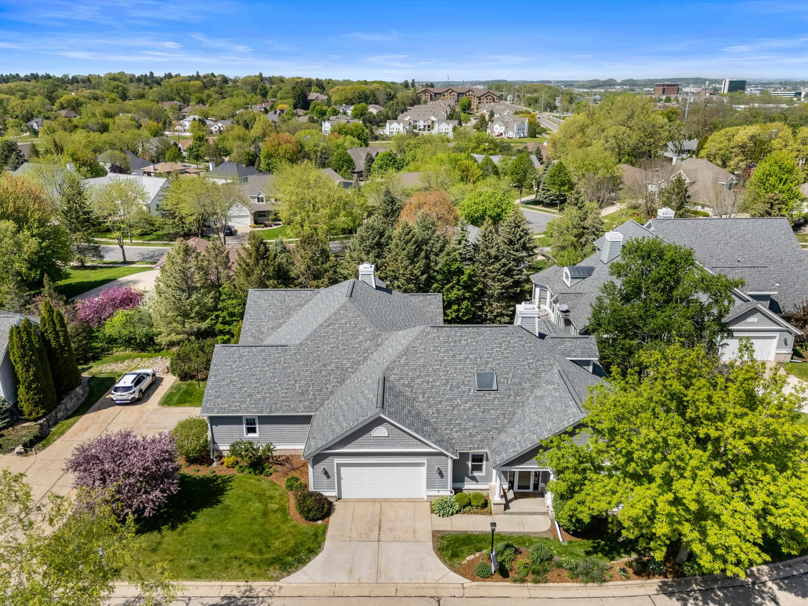 7 Settler Hill Circle