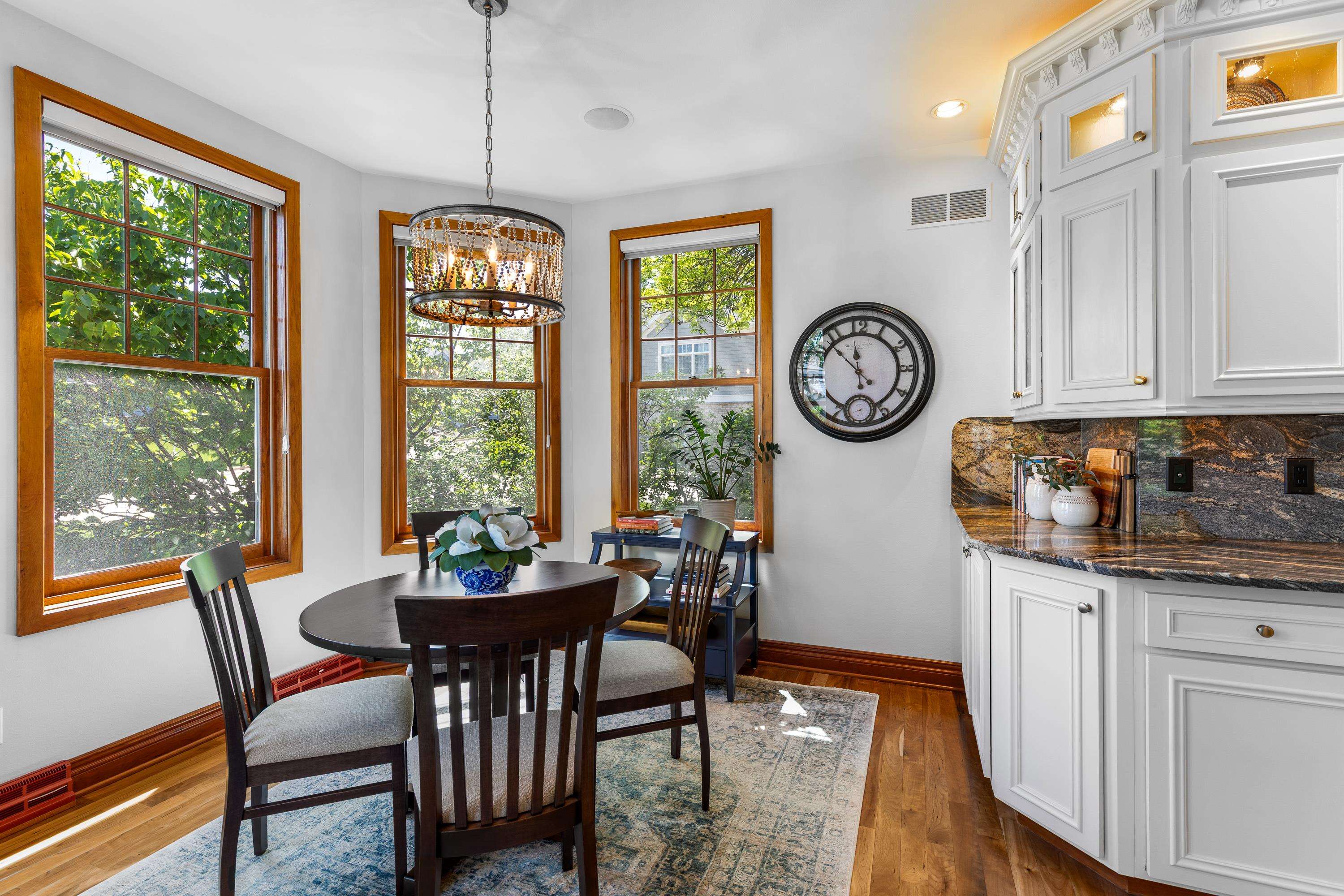 7 Settler Hill Circle