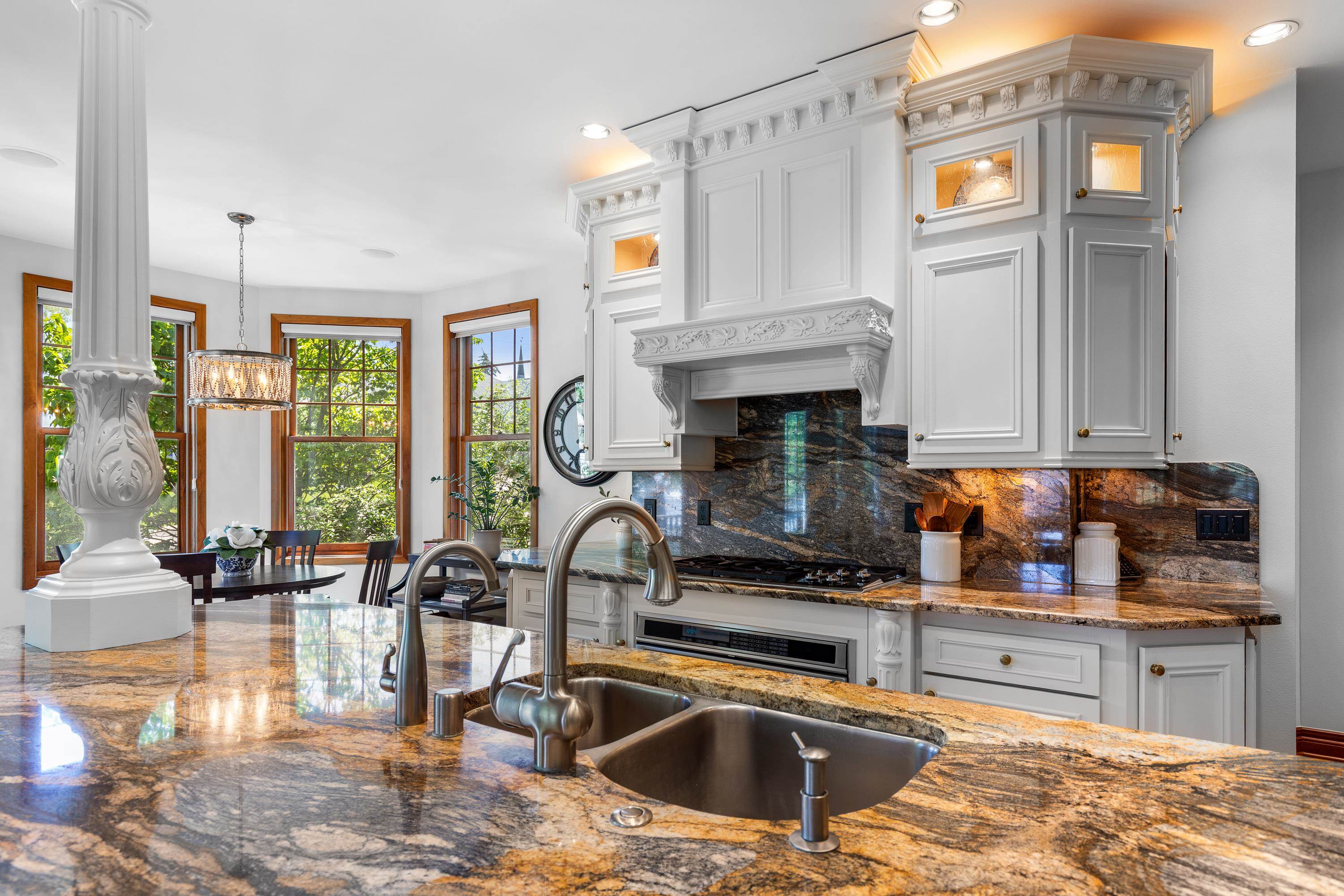 7 Settler Hill Circle