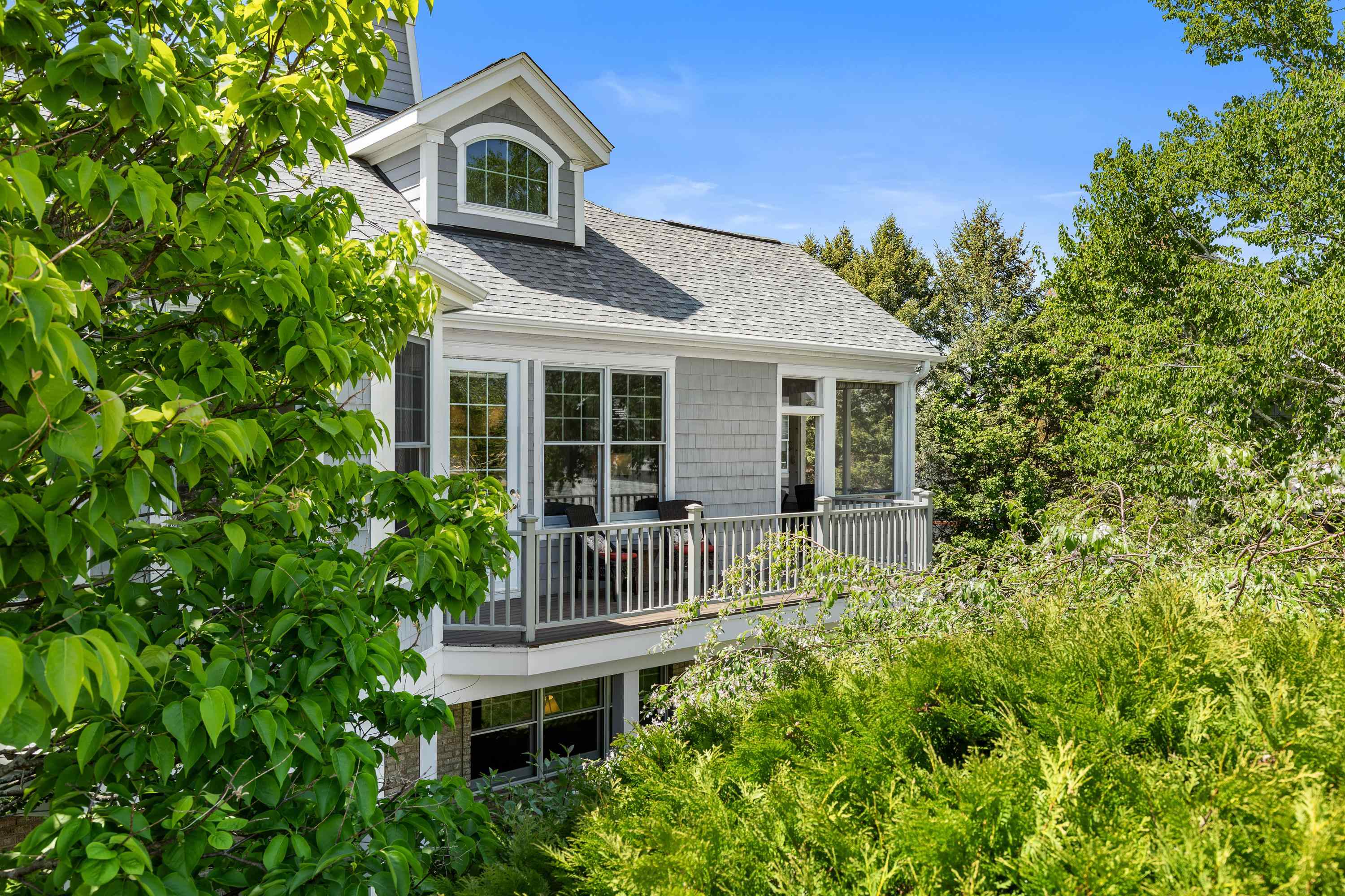 7 Settler Hill Circle