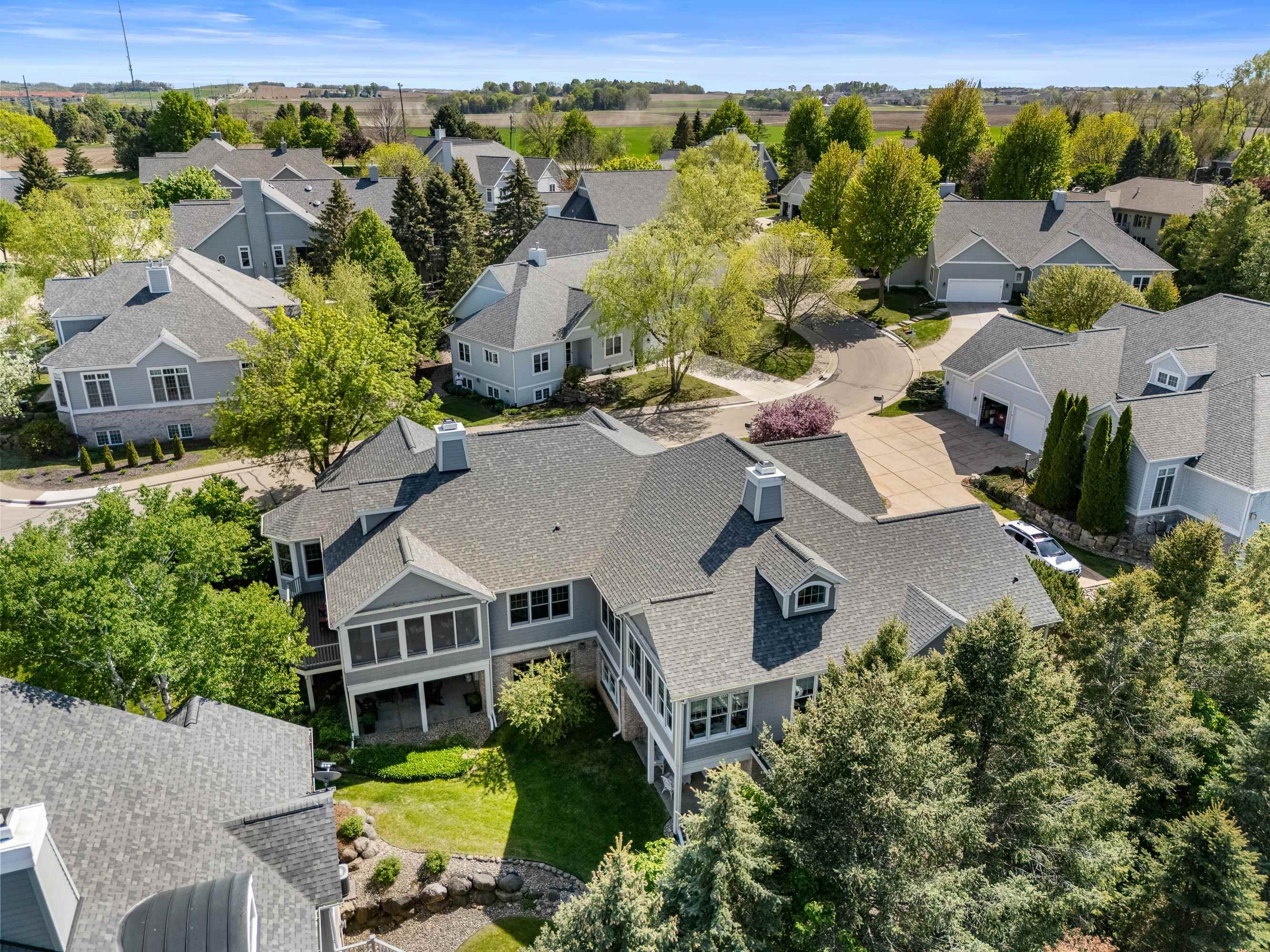 7 Settler Hill Circle