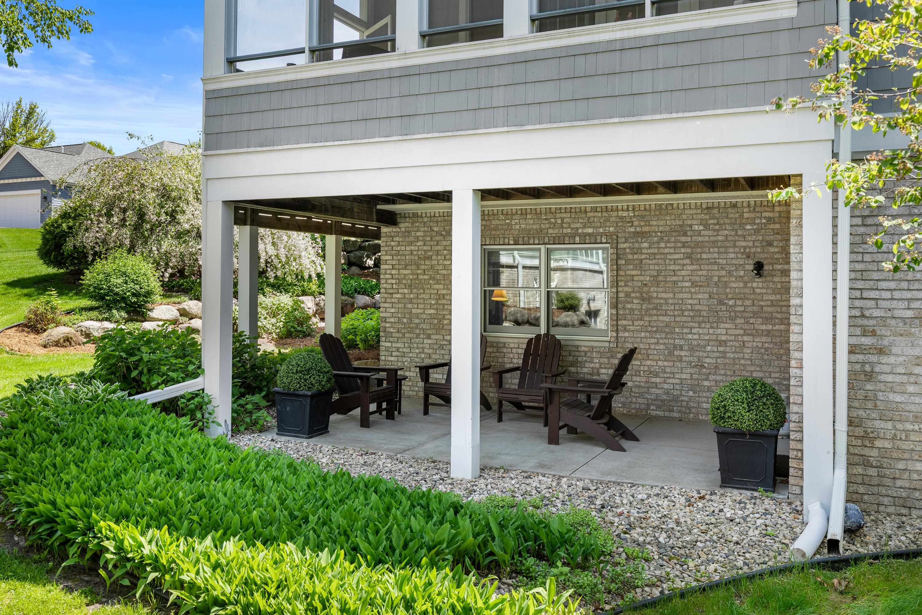 7 Settler Hill Circle