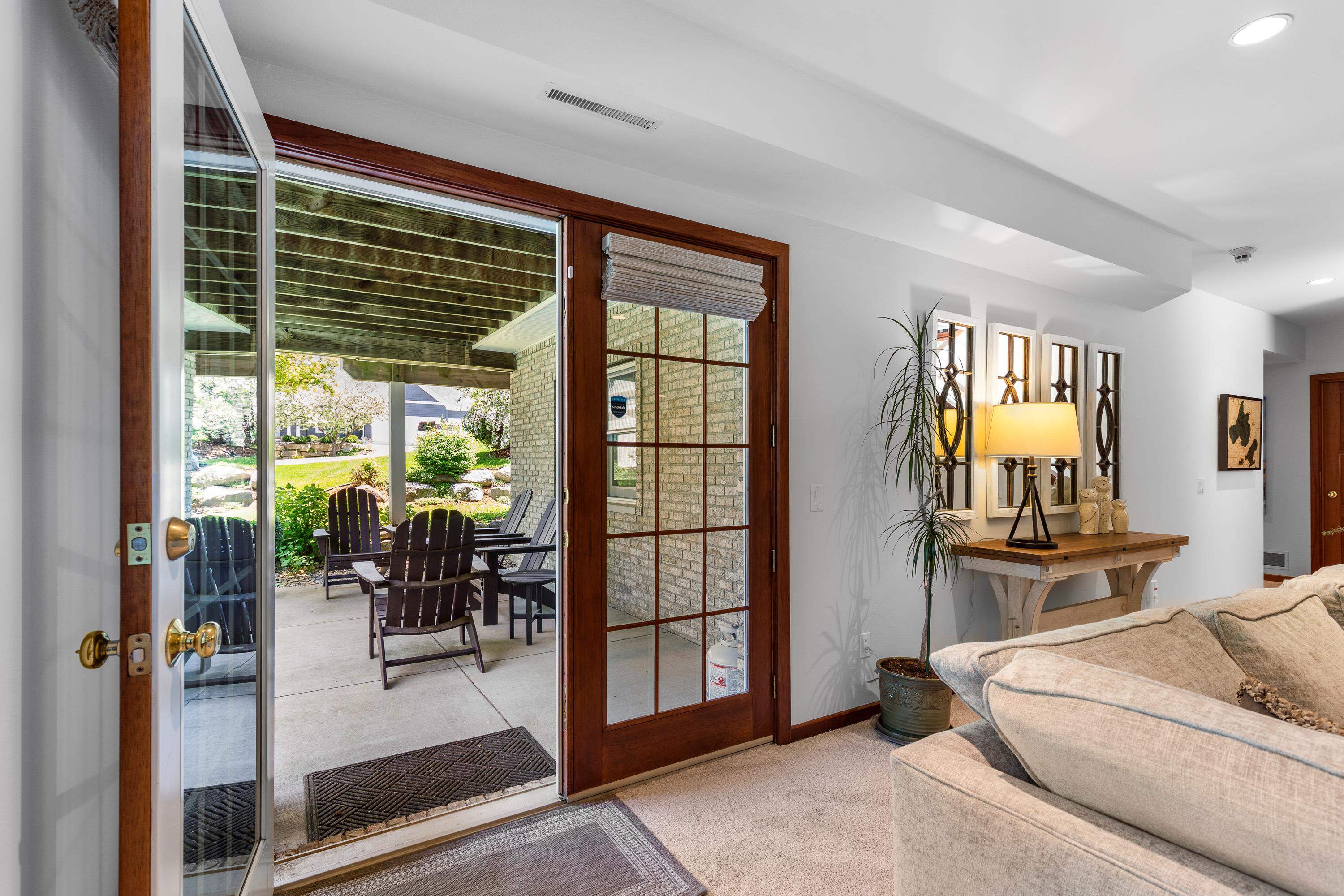 7 Settler Hill Circle