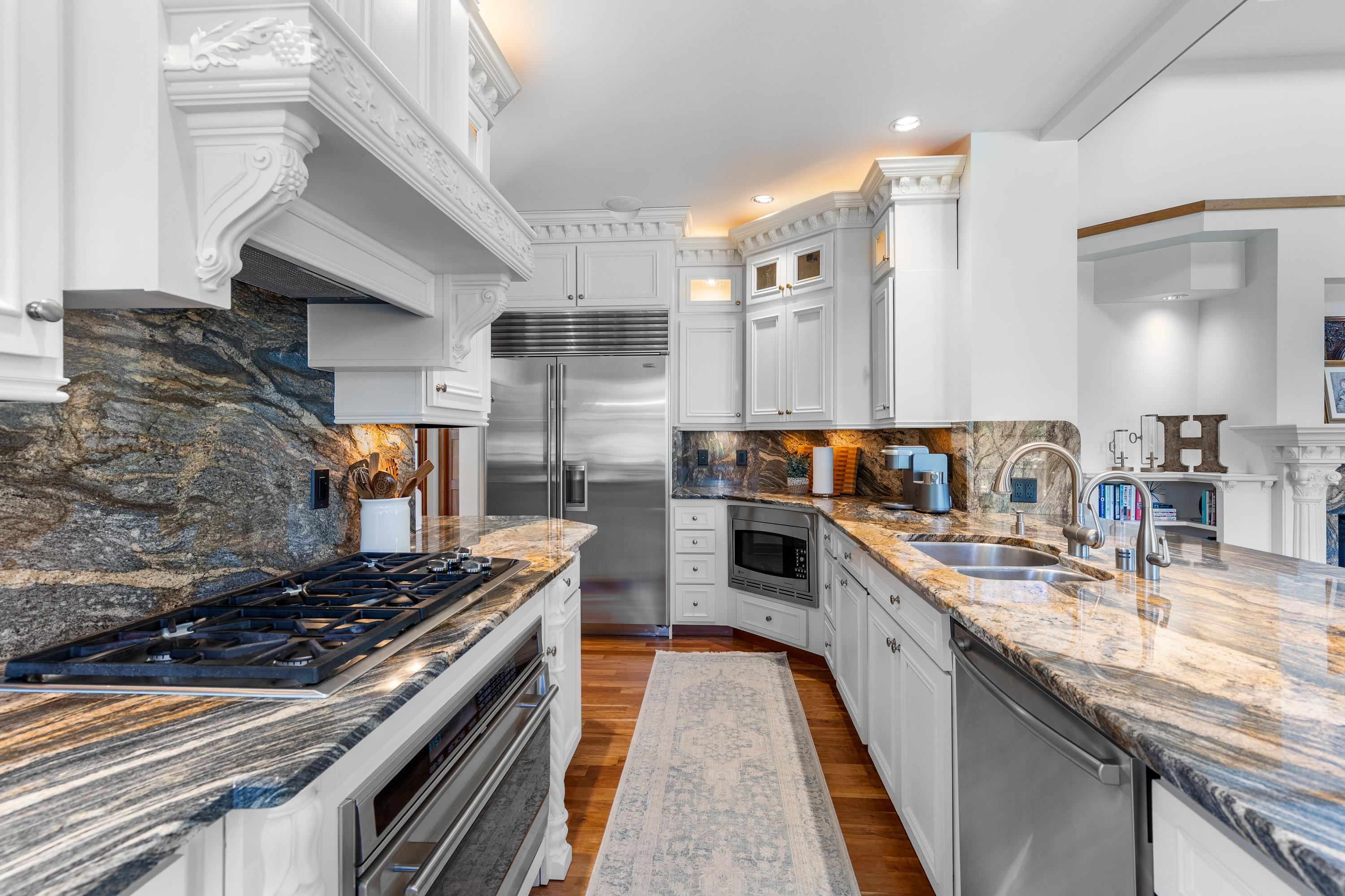 7 Settler Hill Circle