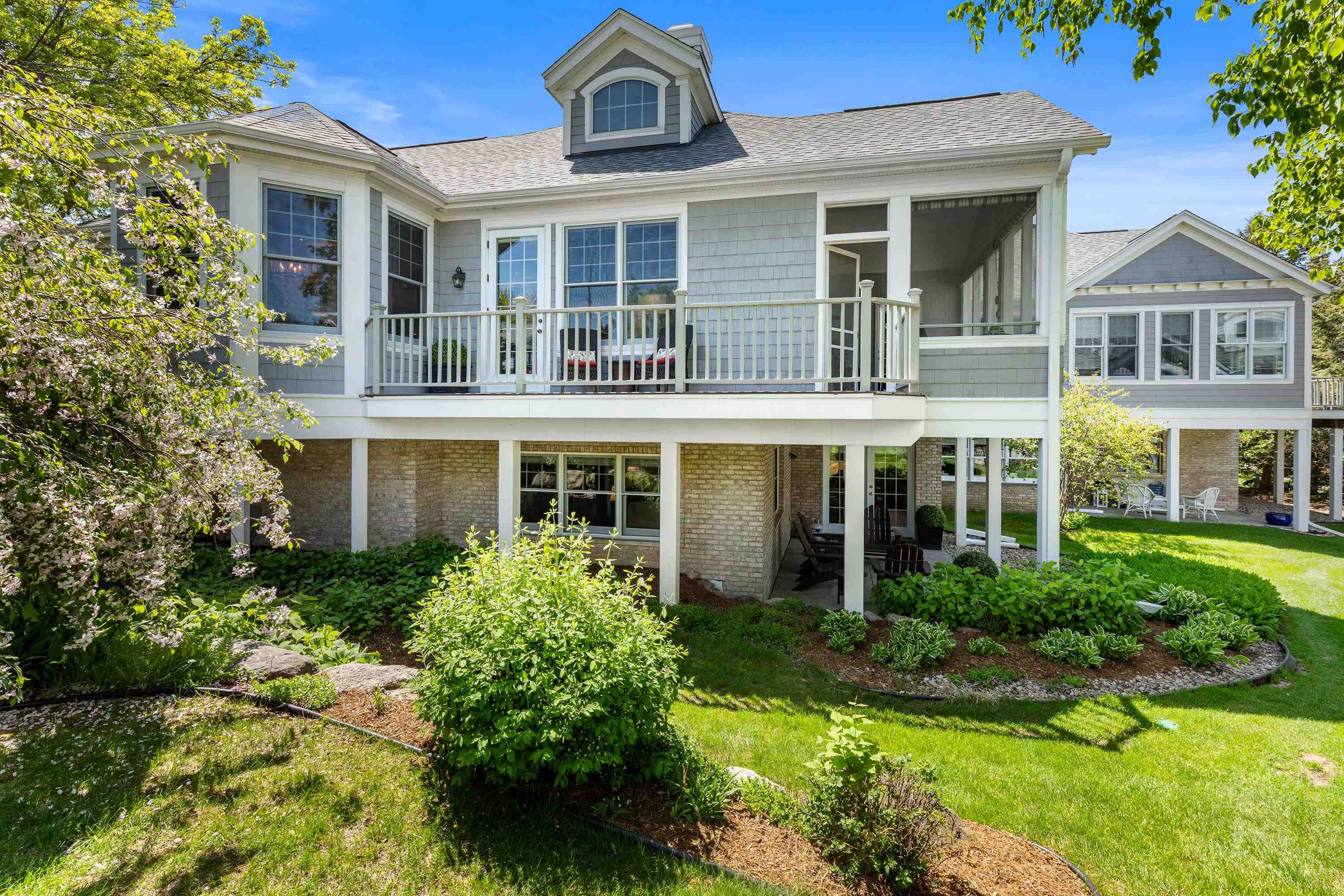 7 Settler Hill Circle