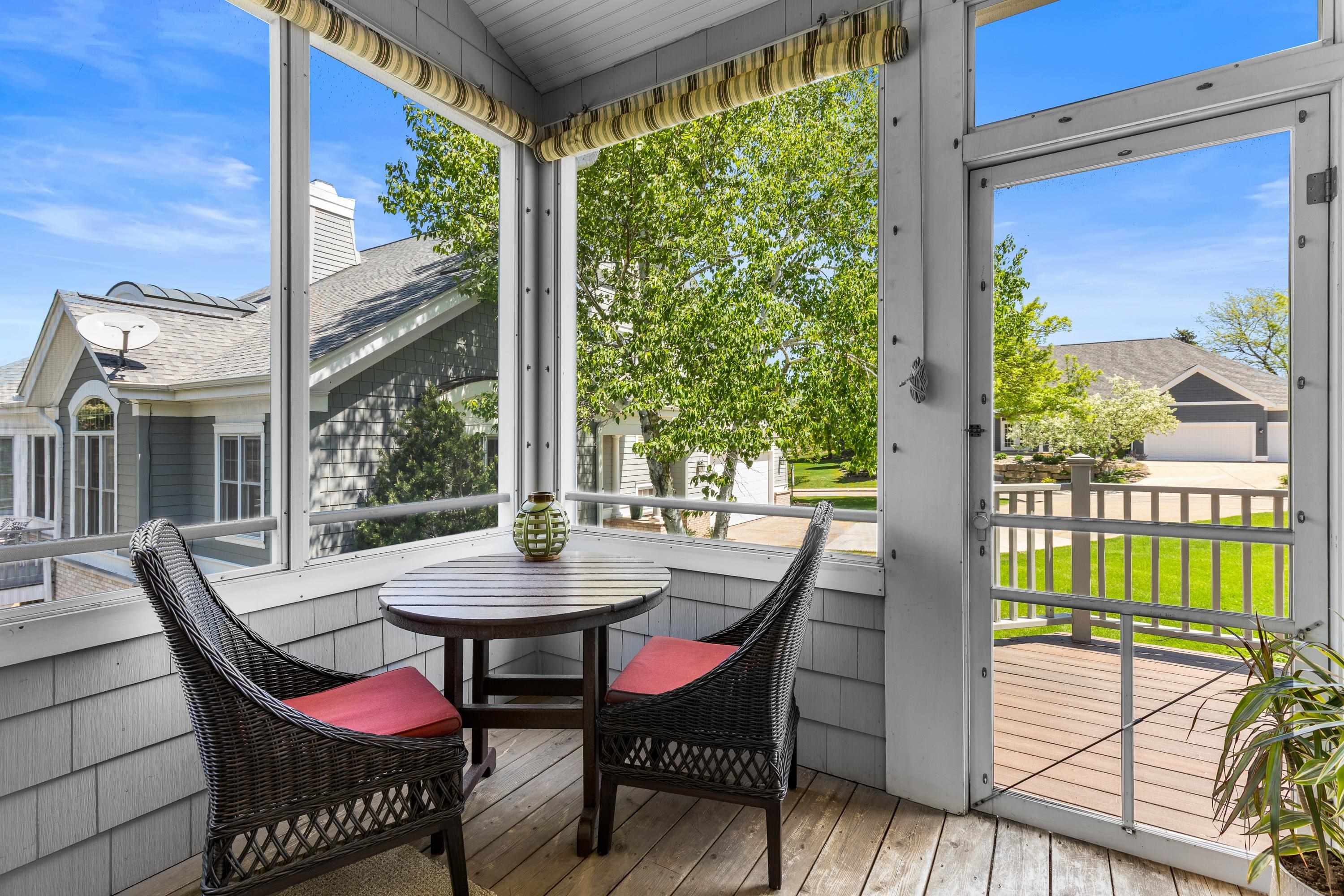 7 Settler Hill Circle