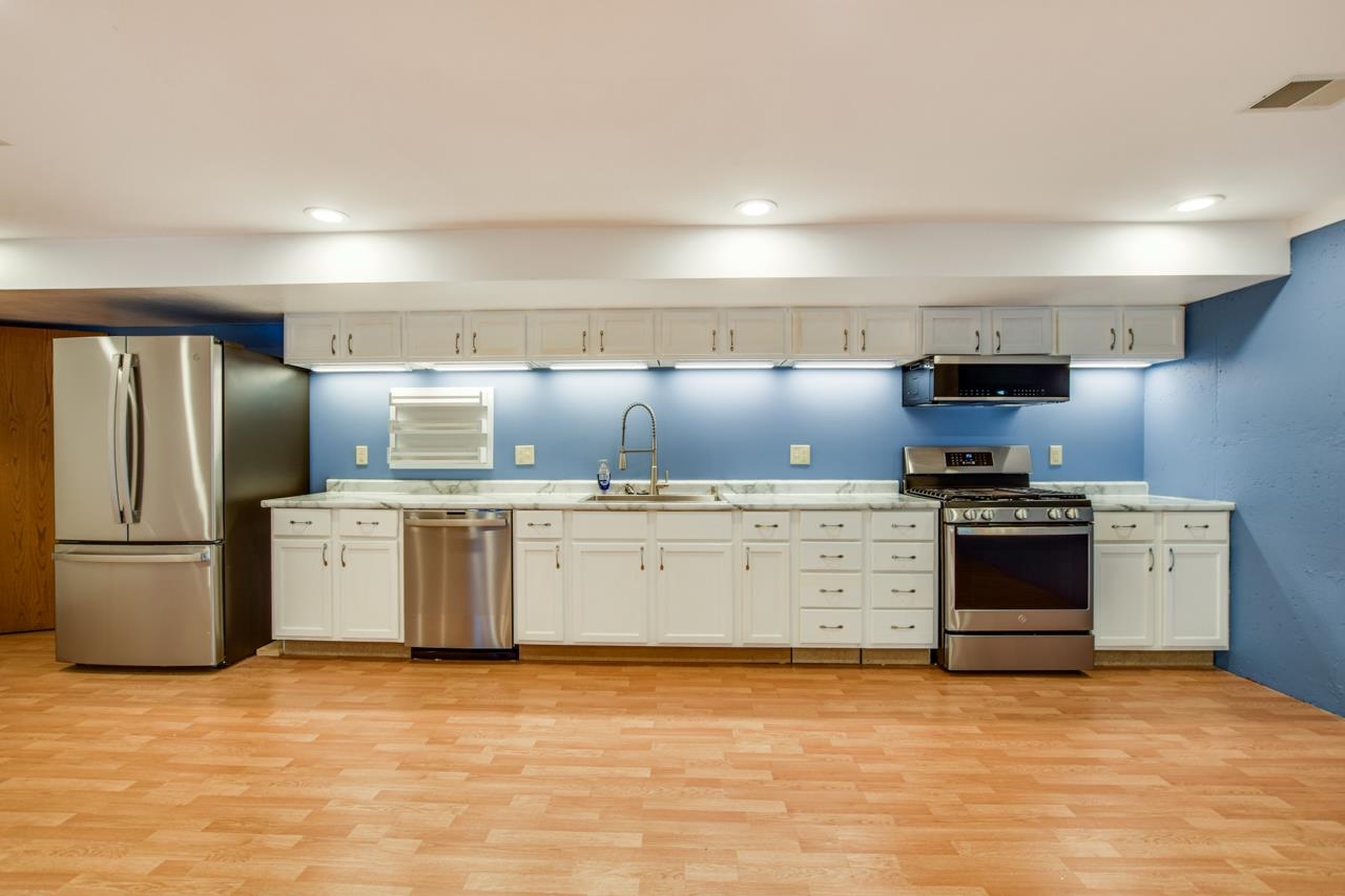 2133 Hillebrand Drive