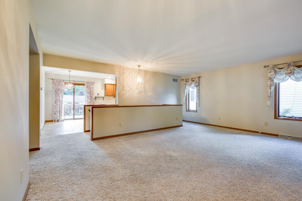 2133 Hillebrand Drive