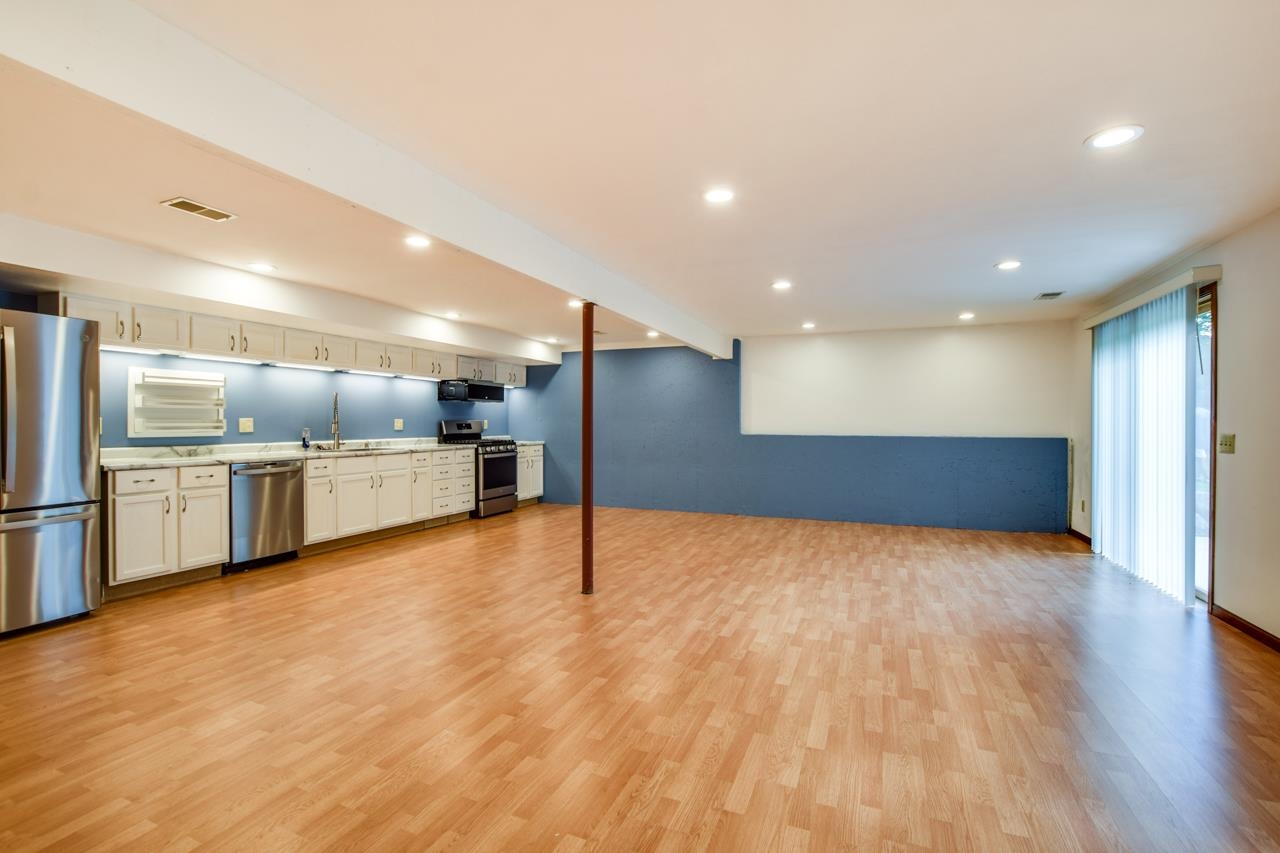 2133 Hillebrand Drive