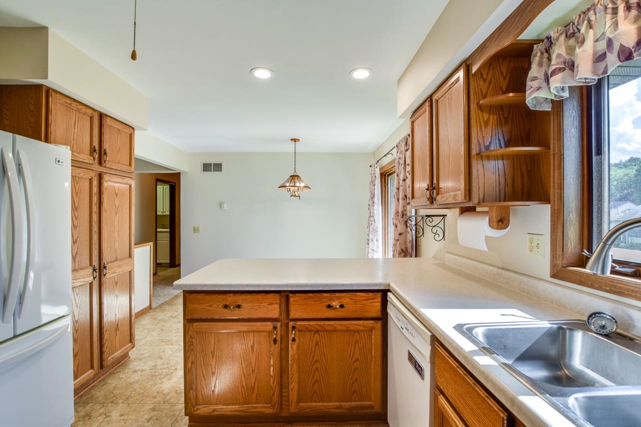 2133 Hillebrand Drive