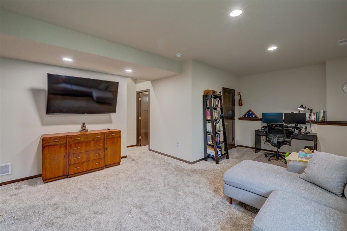 1301 Manor Drive