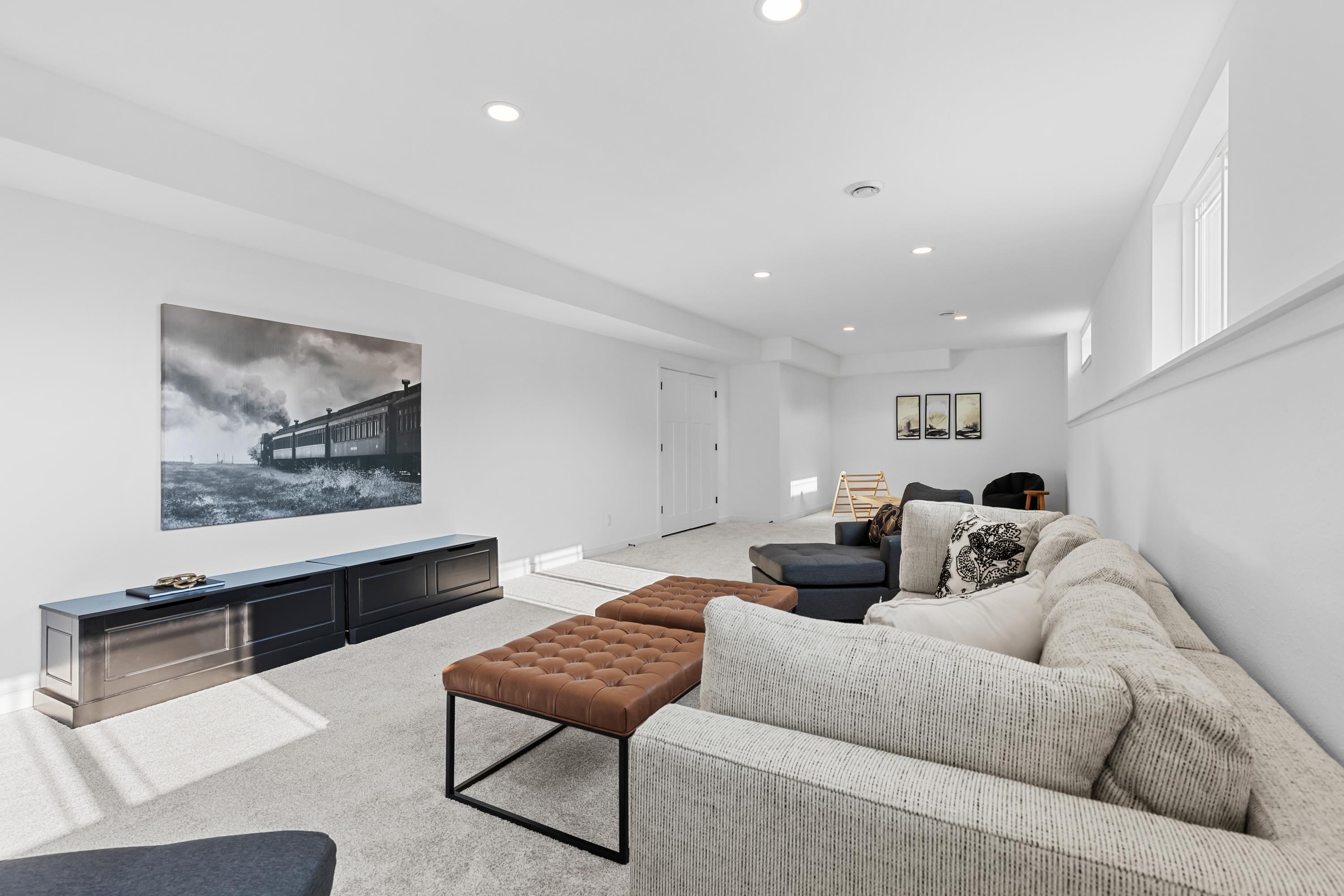 1270 Stonehaven Drive