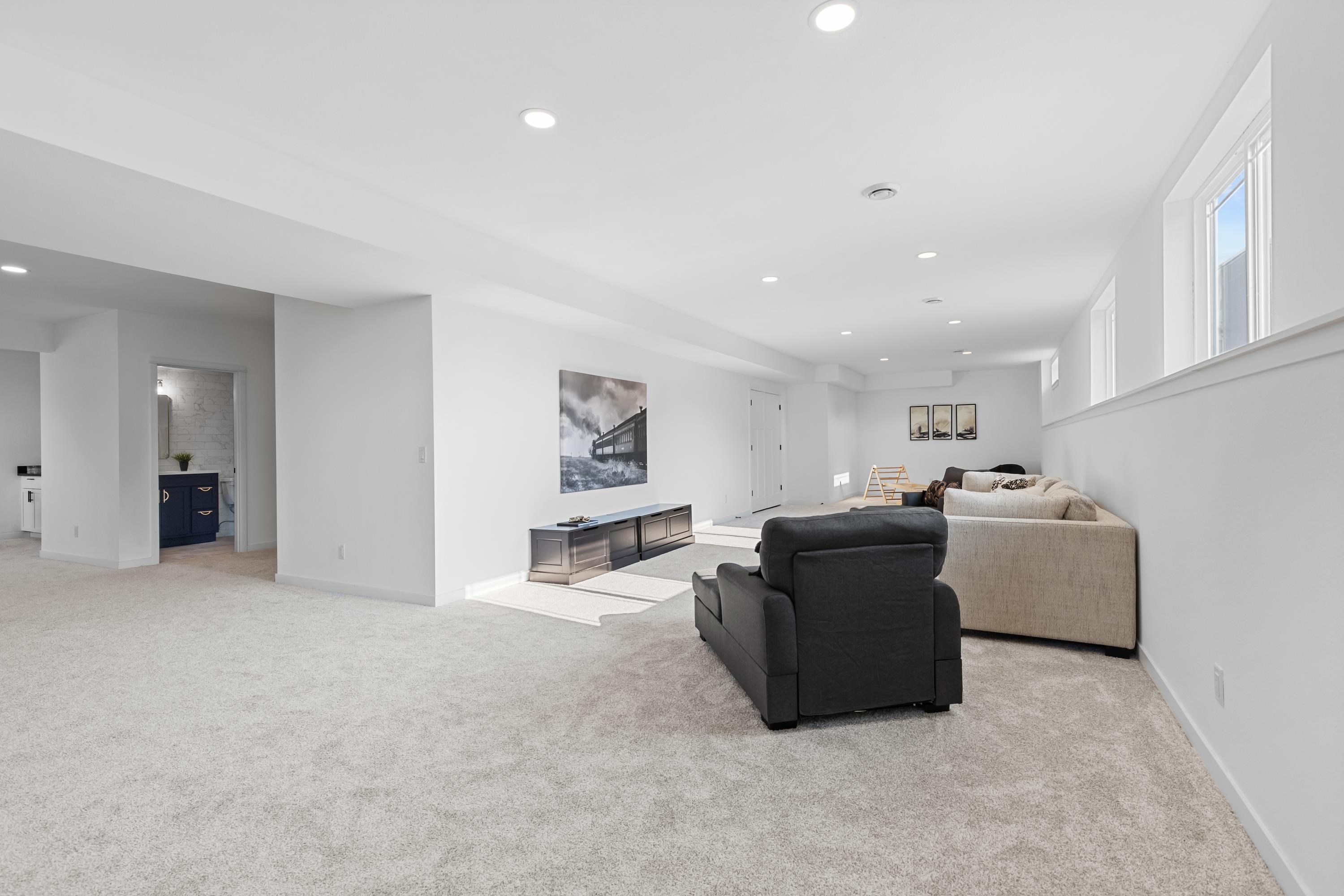 1270 Stonehaven Drive