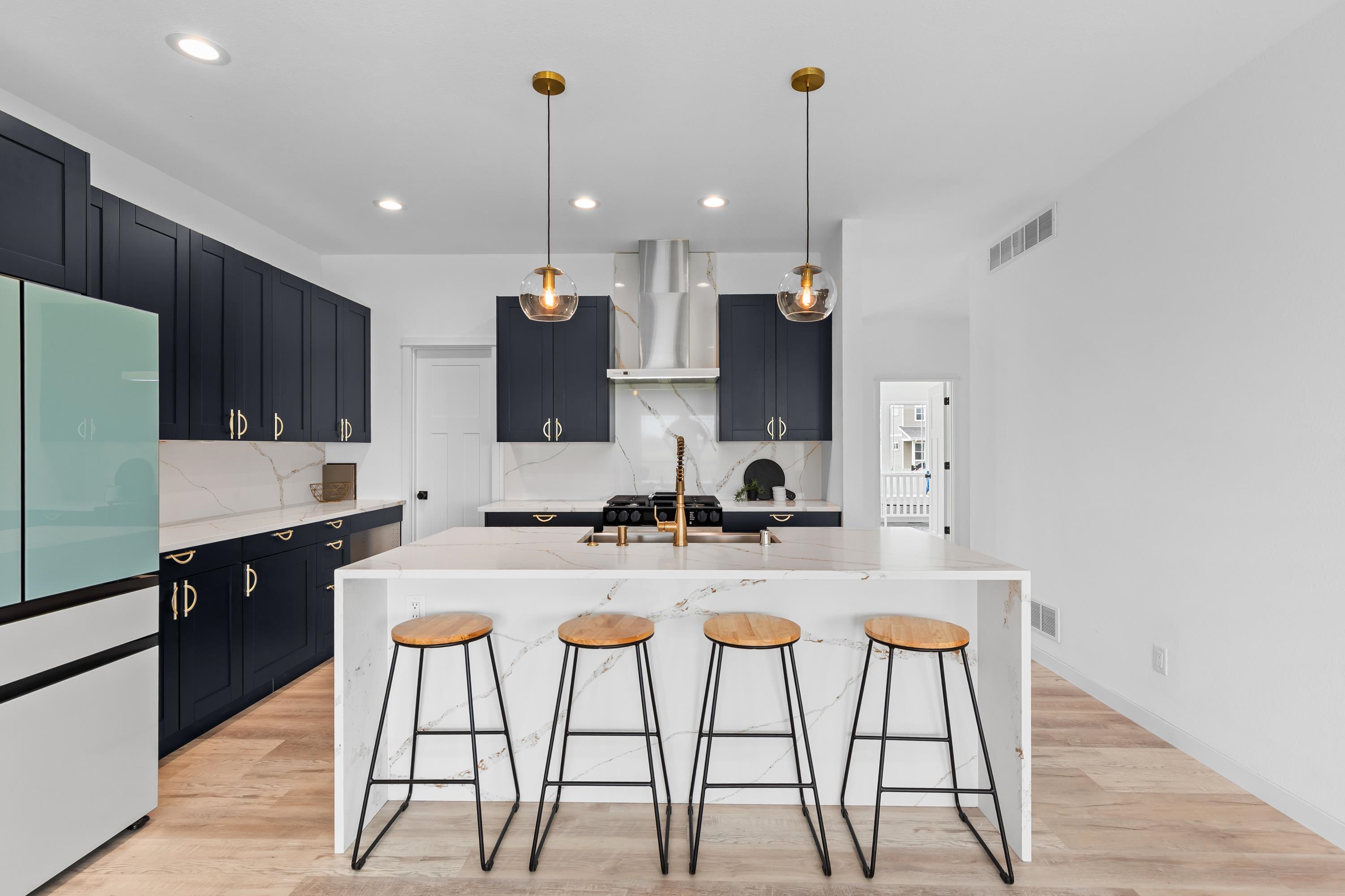 1270 Stonehaven Drive