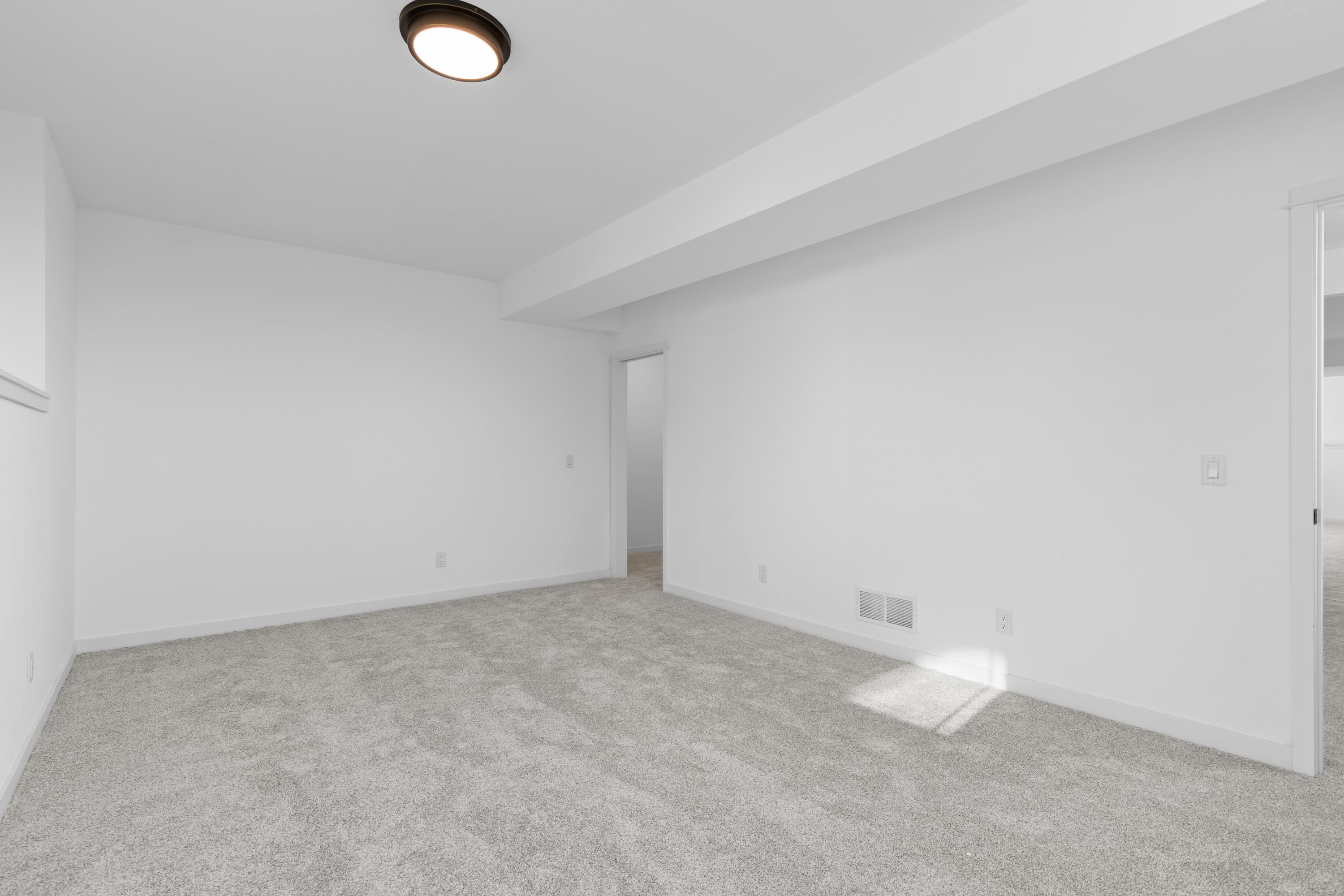 1270 Stonehaven Drive