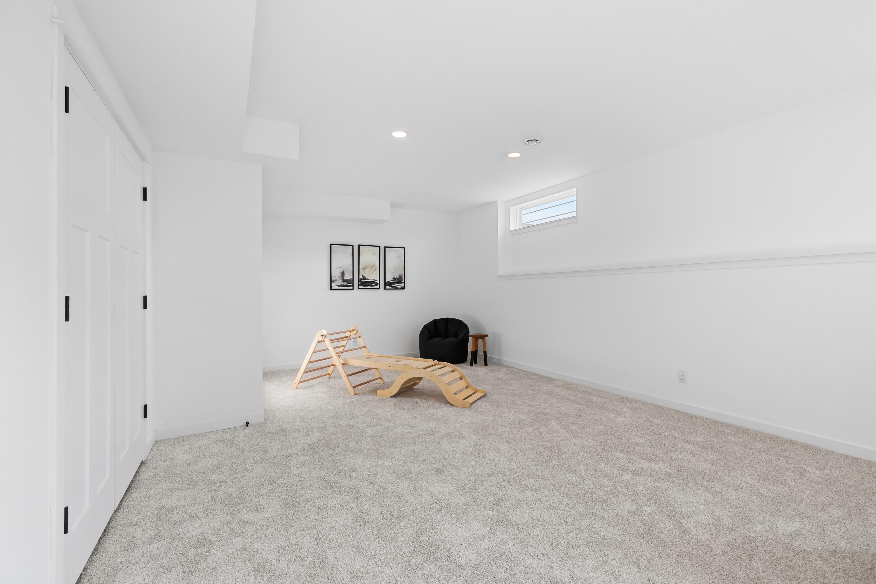 1270 Stonehaven Drive