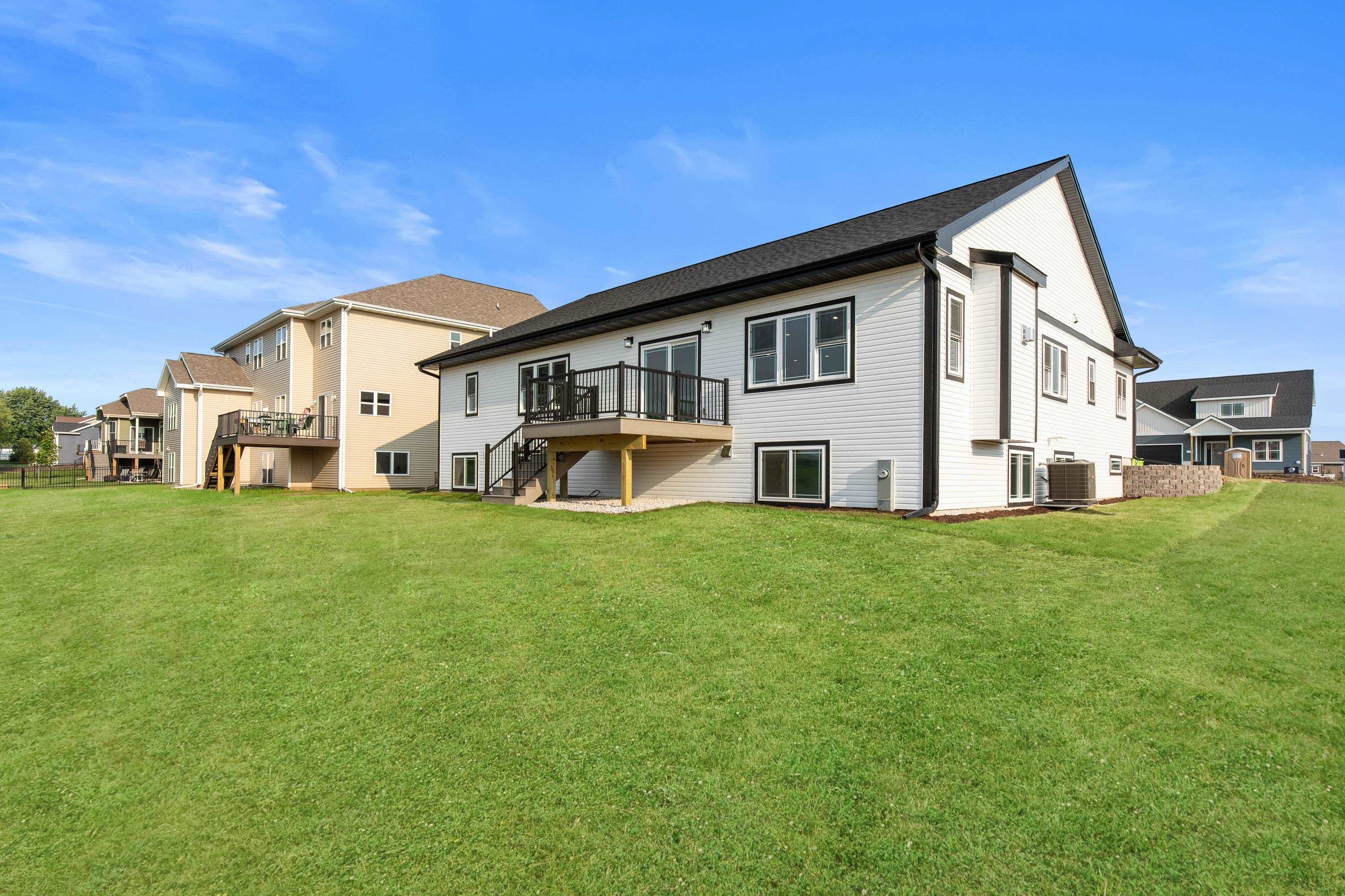 1270 Stonehaven Drive