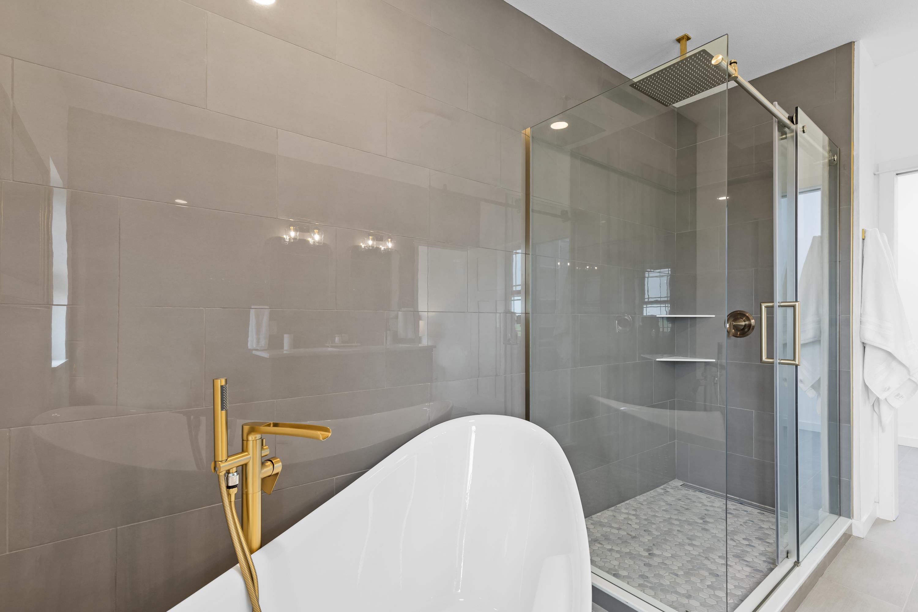 1270 Stonehaven Drive