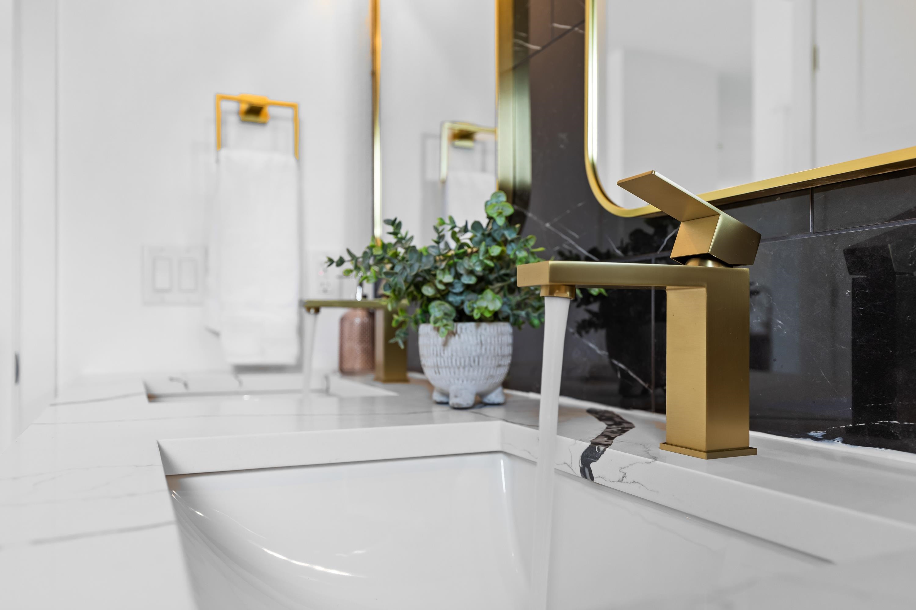 1270 Stonehaven Drive